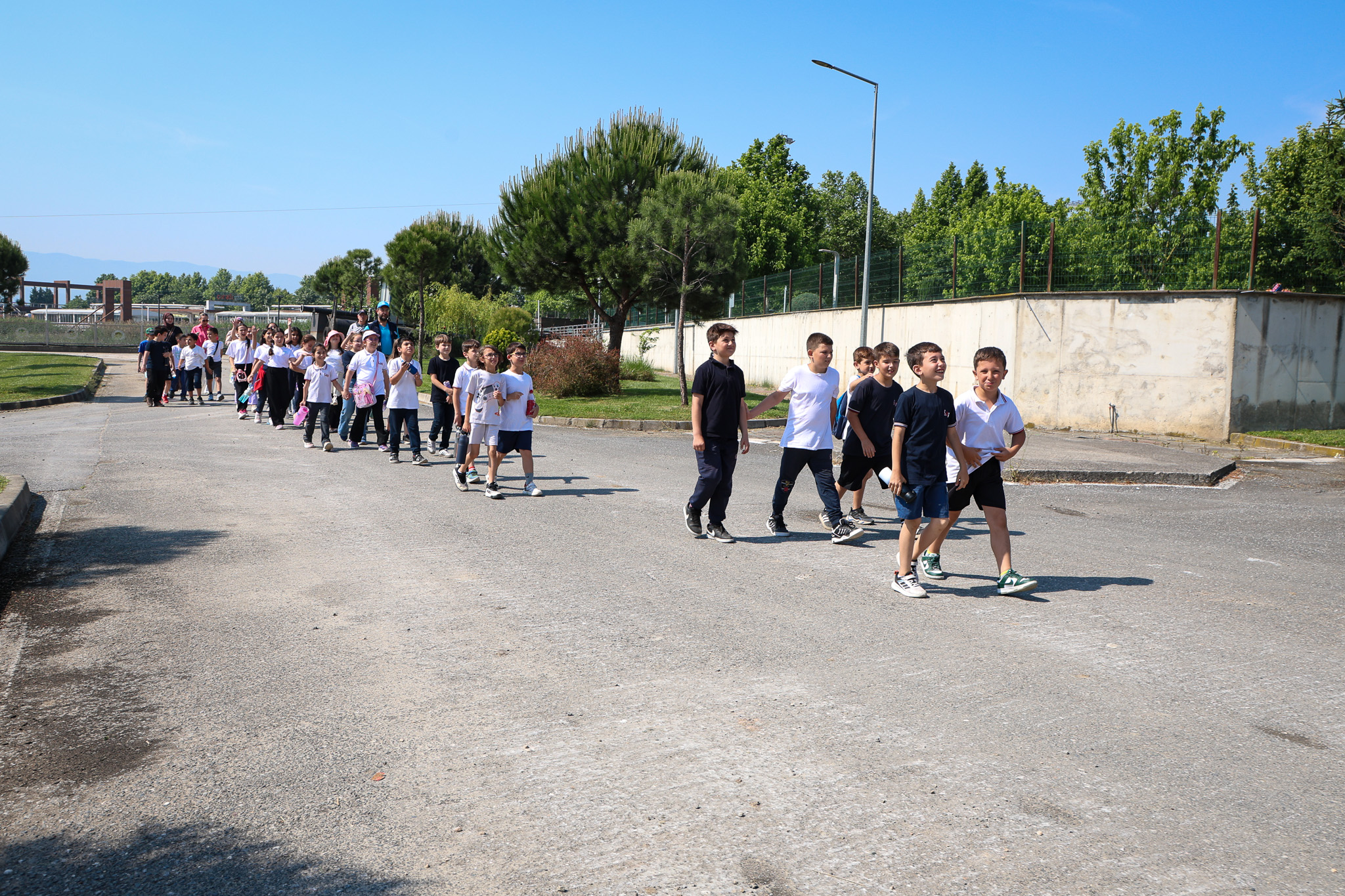 Minikler SASKİ’nin çevre dostu tesislerini keşfetti