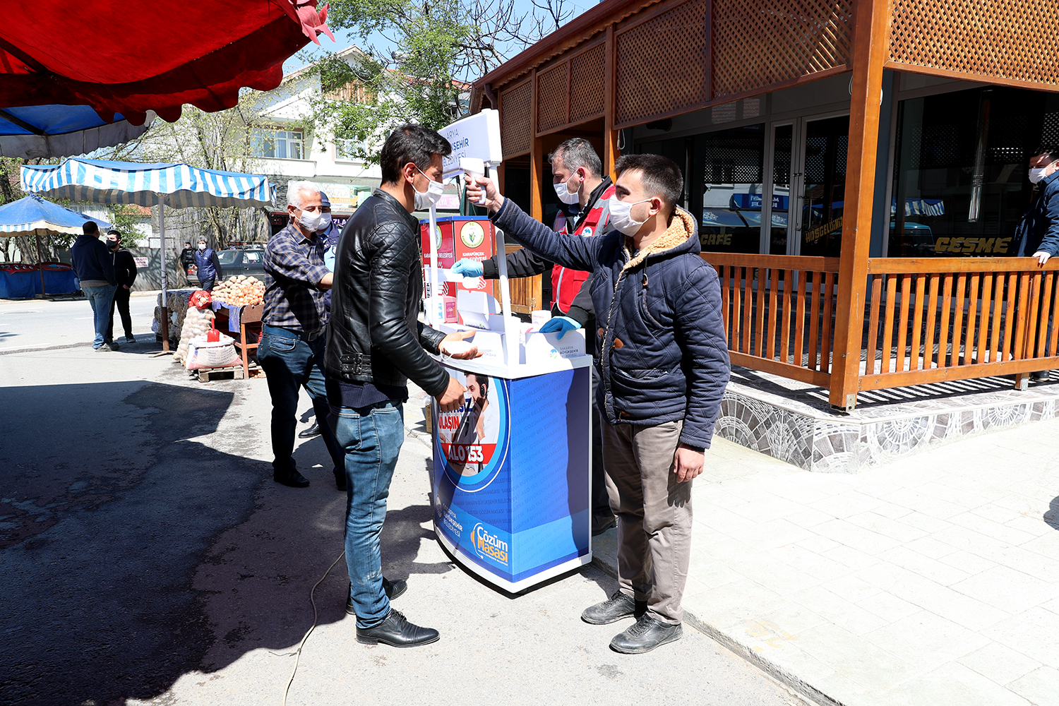 Büyükşehir tüm ilçelerde koronavirüs önlemlerini sürdürüyor