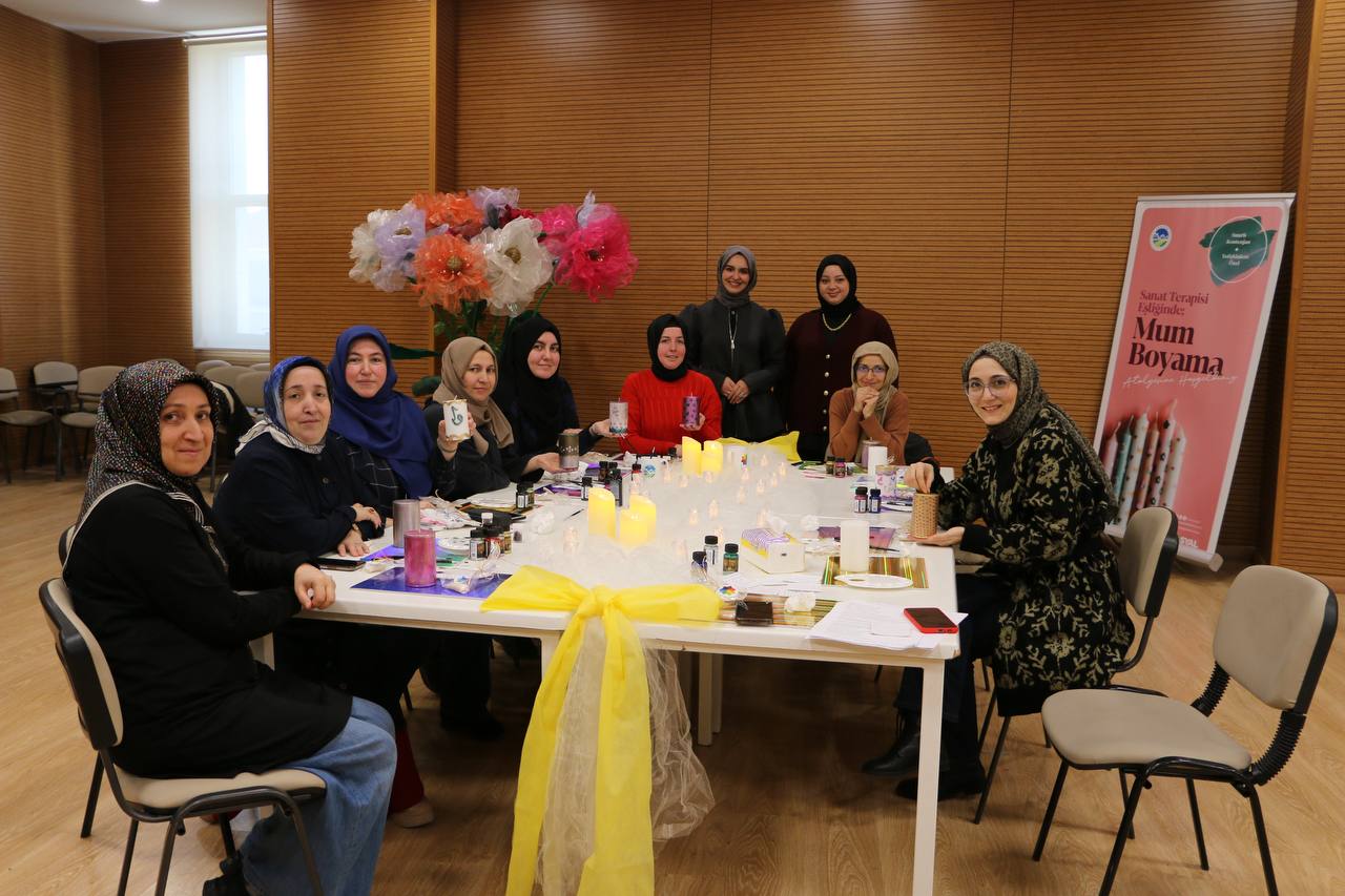 SGM’de yetişkinlere ‘terapi’ gibi sanat atölyesi