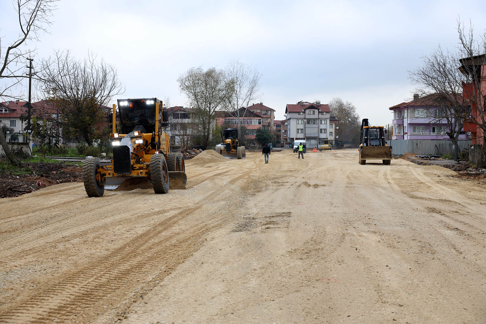 Şehir merkezinin beklediği bağlantı yolunda üstyapı çalışmalarına geçildi