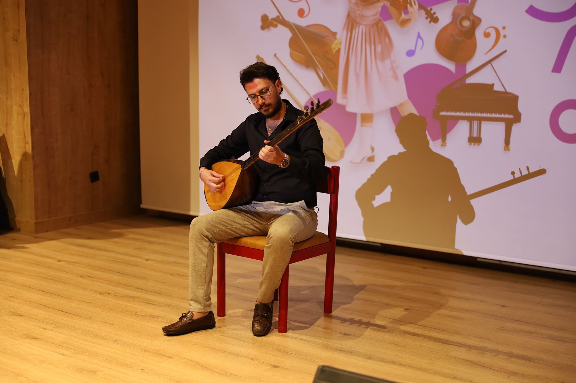 Yaz Müzik Okulu’nda gençlerin yazı notalarla canlandı