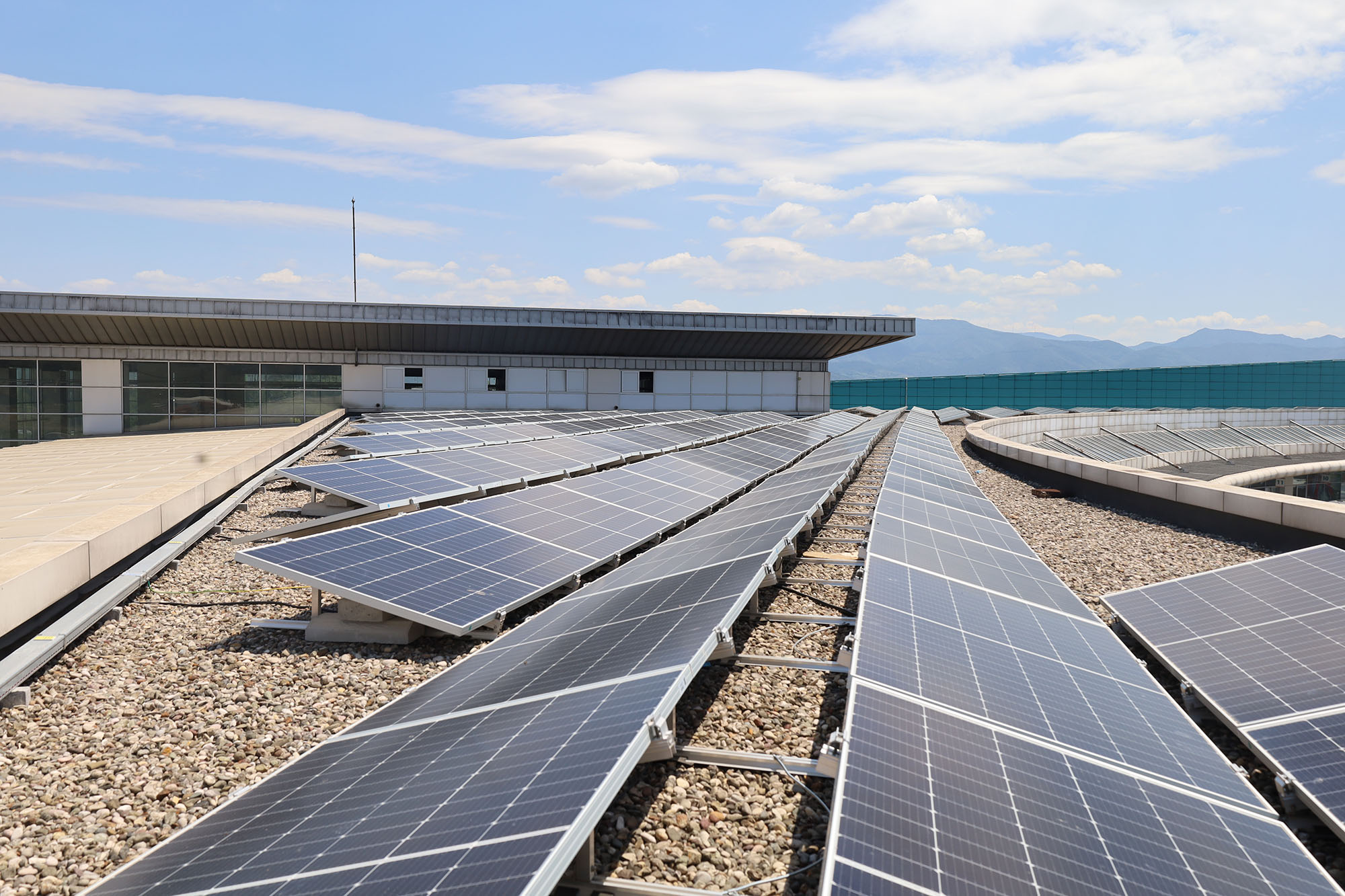 Sakarya’nın ilk çatı GES projesinde tam kapasiteyle enerji üretimi başladı