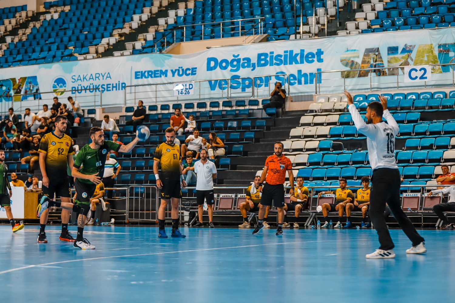 Büyükşehir hentbol son şampiyon Beykoz’a konuk olacak