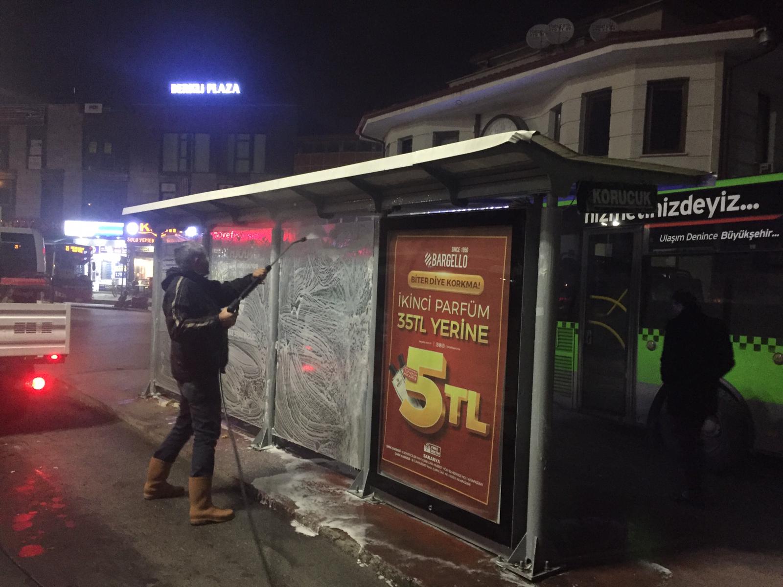 İlçe garajlarında yolcu durakları temizleniyor