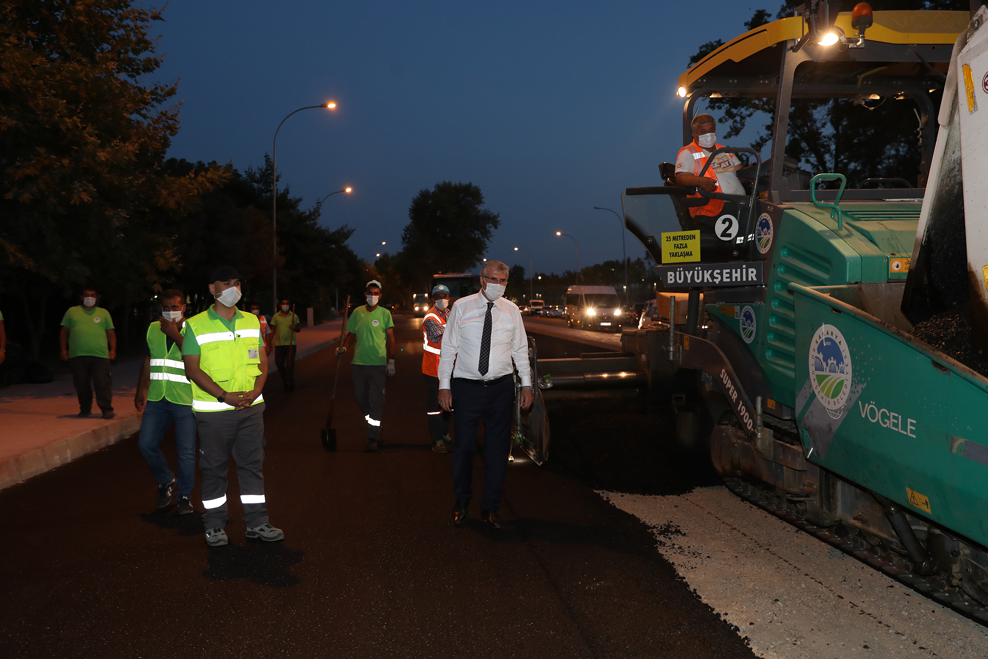 Yazlık Caddesi’nde gece mesaisi