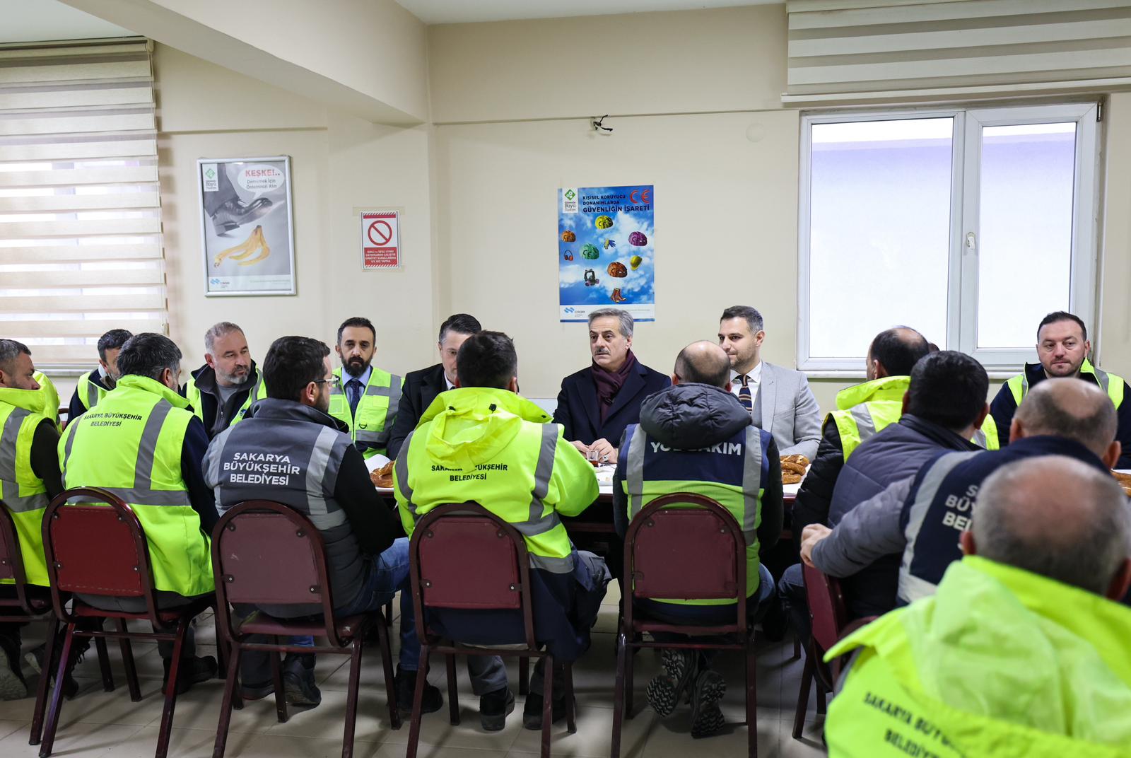 “Özverili çalışmalarınızla şehrin her noktasına ulaşıyoruz”