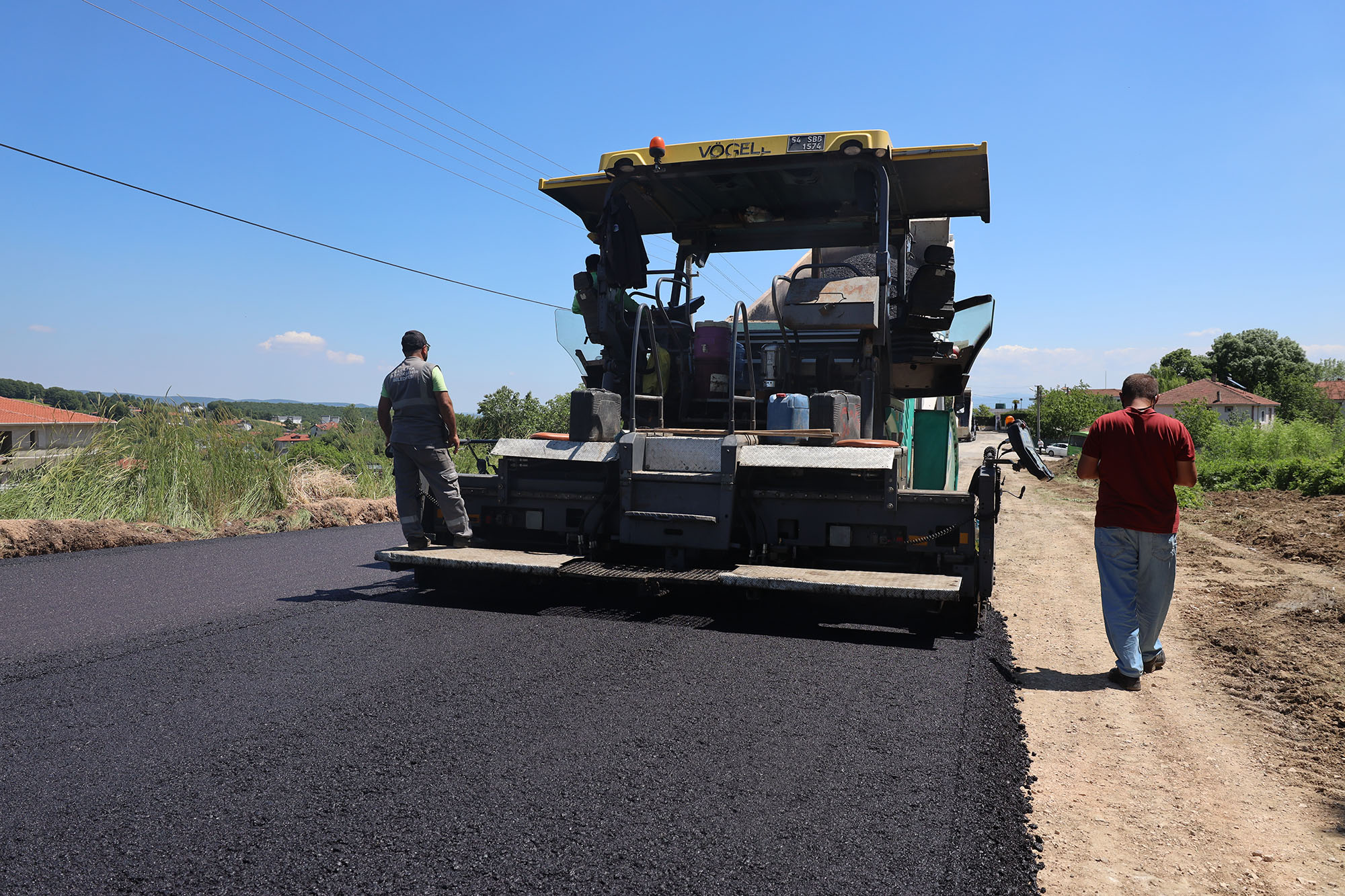 Büyükşehir’den Camili grup yoluna sıcak asfalt dokunuşu