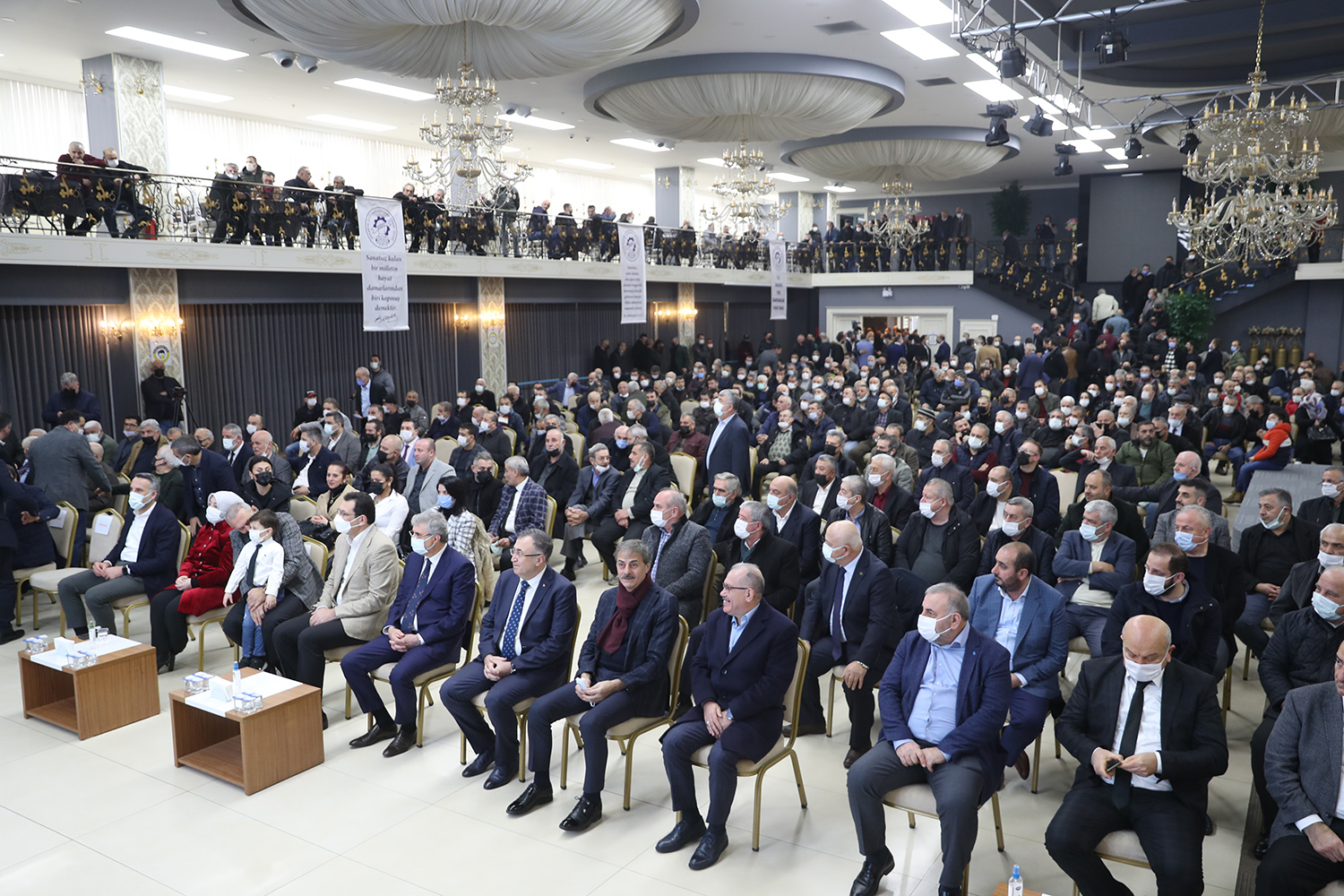 “Esnaflar bu ülkenin mayasıdır, mihenk taşlarıdır”