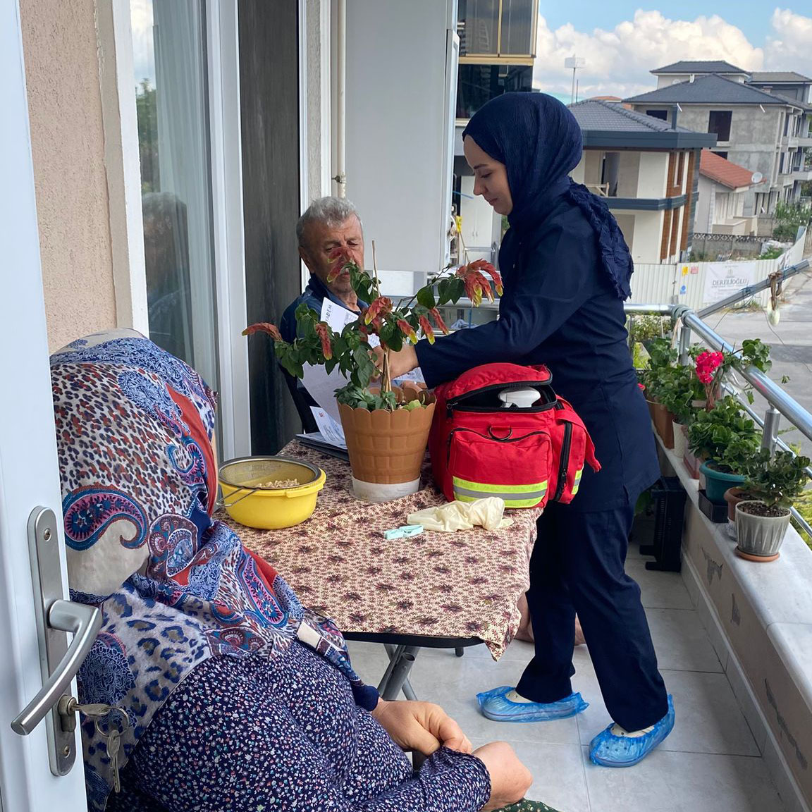 Yaşlılar gününde YADEM’den güçlü mesaj: 16 ilçede yaşlılarımızın yanındayız