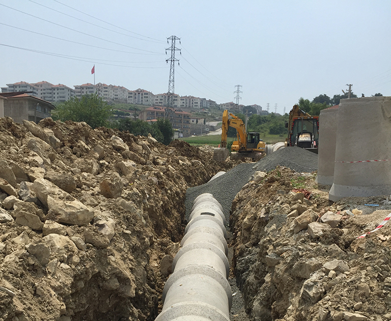 Yeni Bulvara Sağlam Altyapı