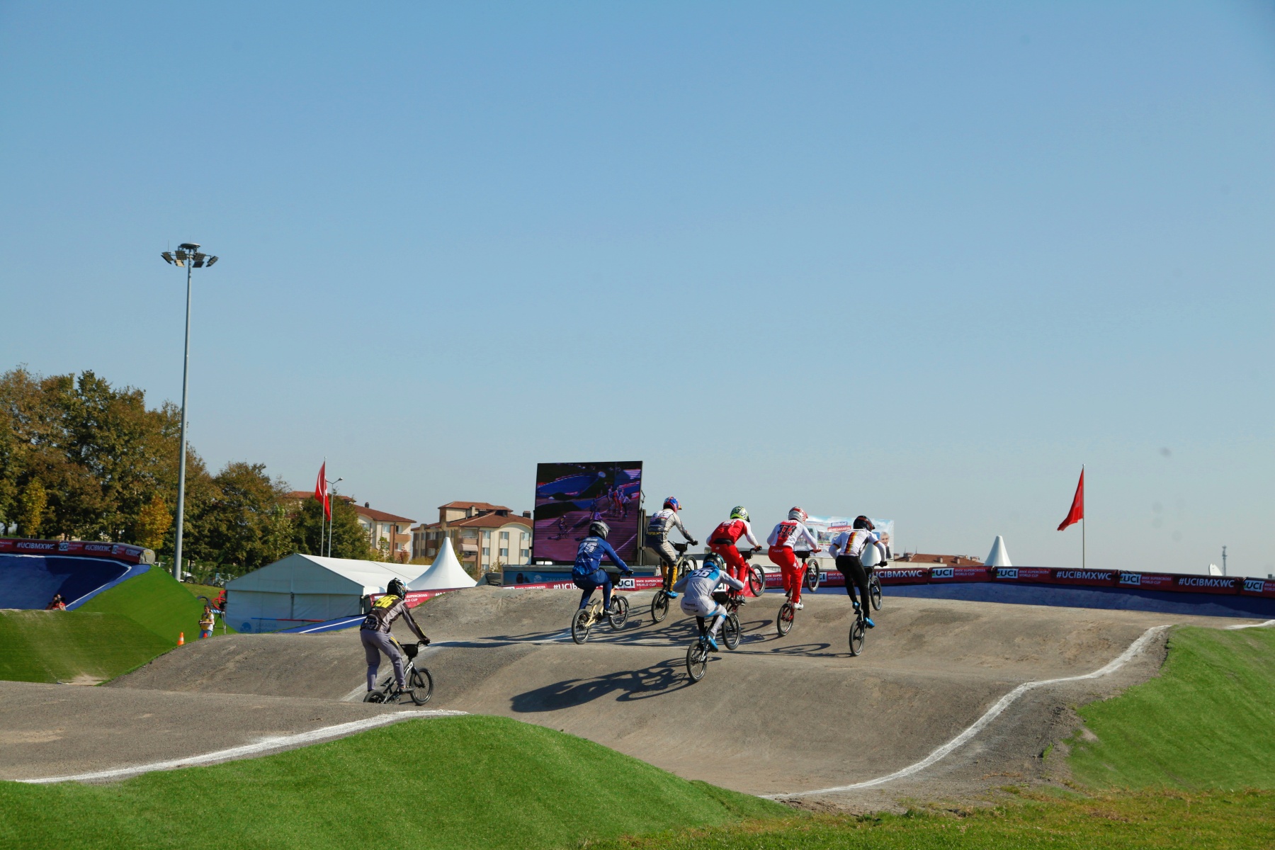 Türkiye’de bir ilk: BMX Dünya Kupası’nda kıyasıya mücadele başladı