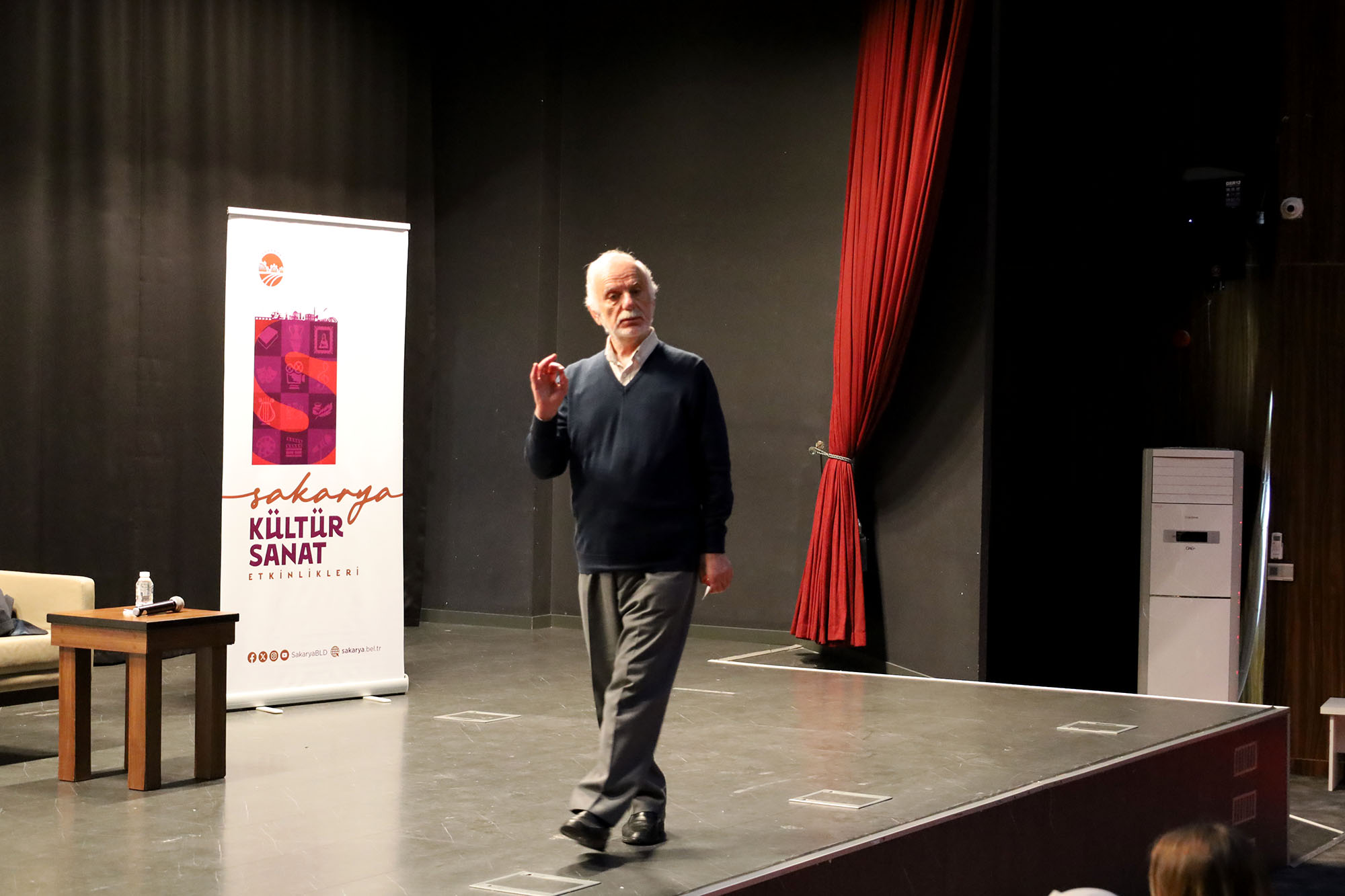 “Hz. Mevlâna’yı ve tasavvufu anlamak kalbi cilalamaktan geçer”