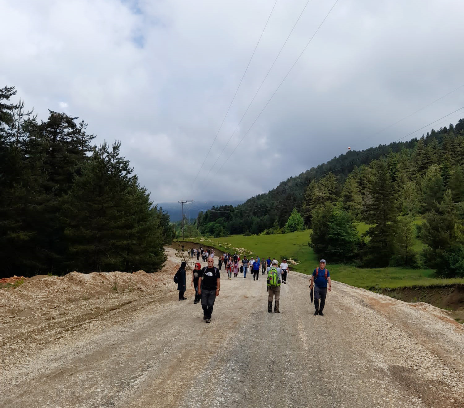 Doğa yürüyüşleri Karagöl’de devam etti