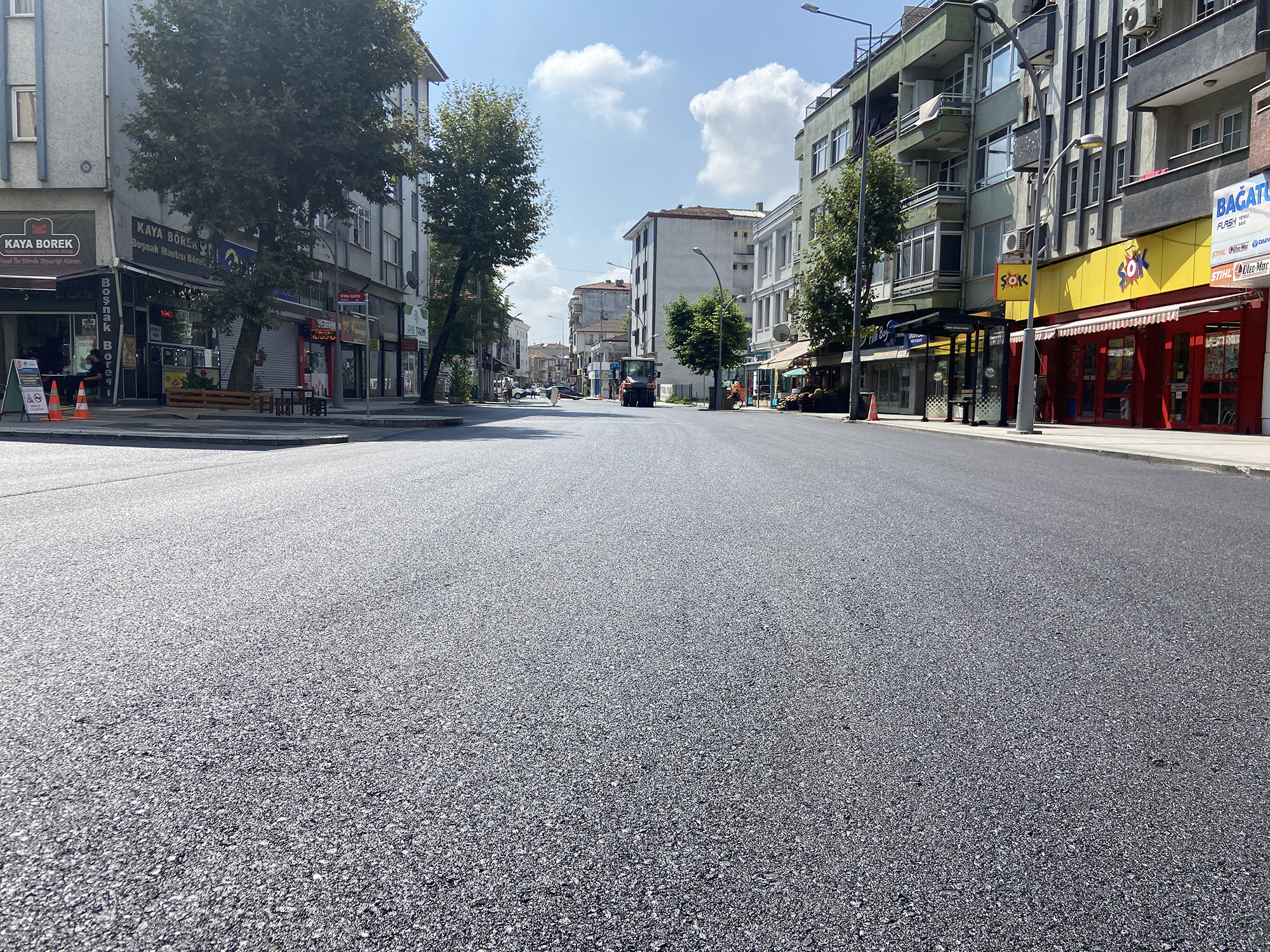 Çeşme Meydanı Caddesi yeni yüzüne kavuştu