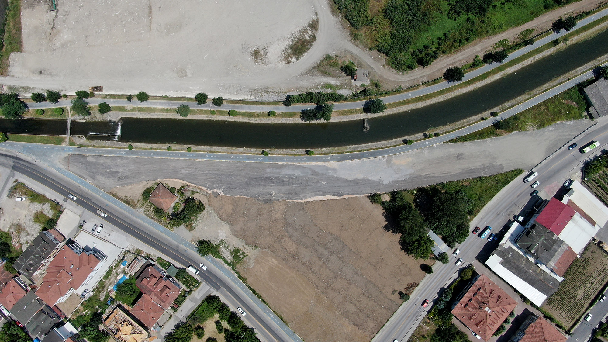 Büyükşehir Serdivan ulaşımını rahatlatıyor: İlk işlem tamam