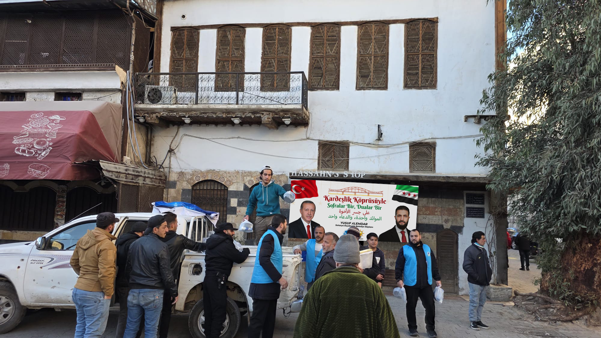 Büyükşehir’in iftar kazanları Şam’da kaynıyor