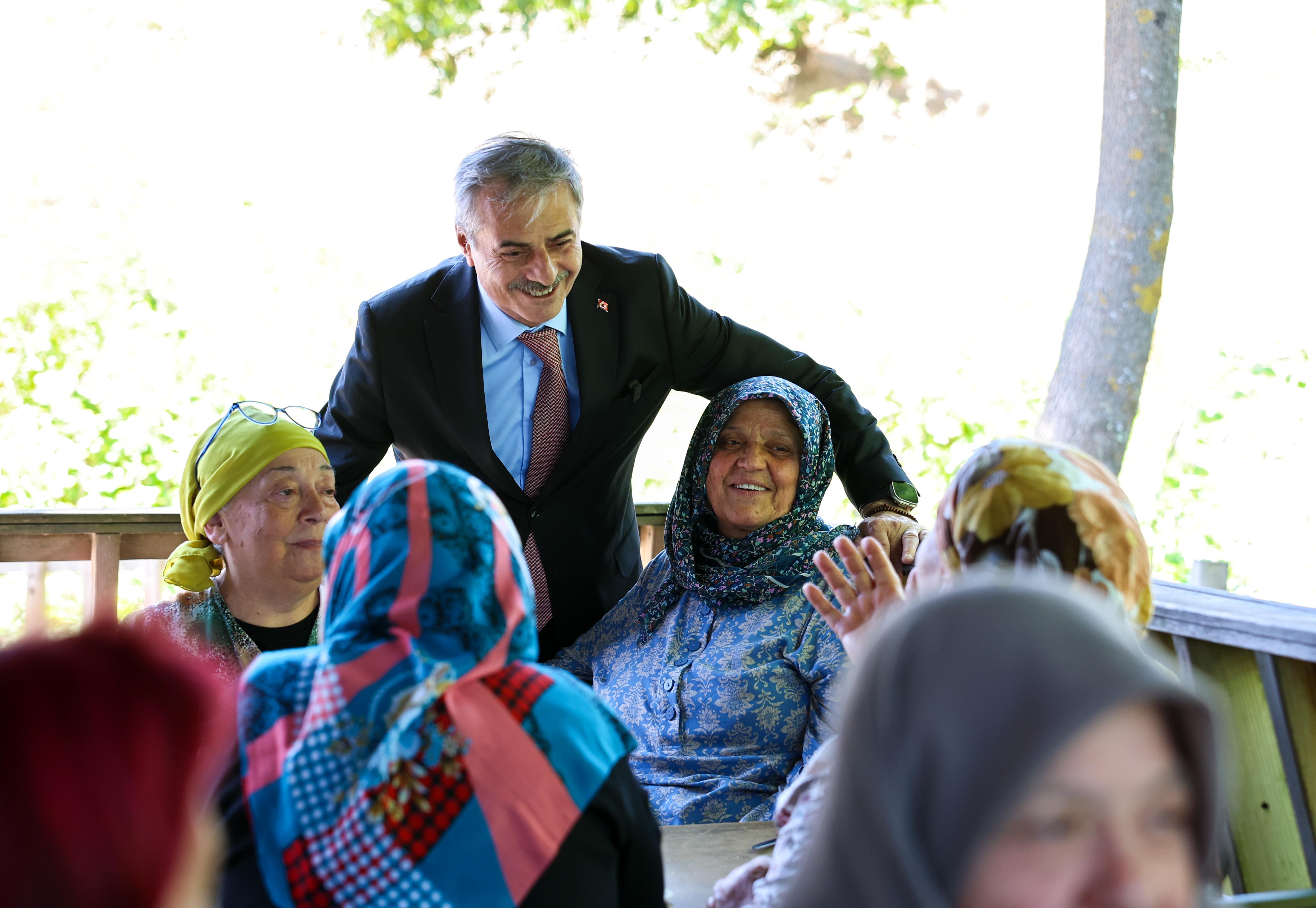 “Yaşlılarımızın yanında olmaya devam edeceğiz”