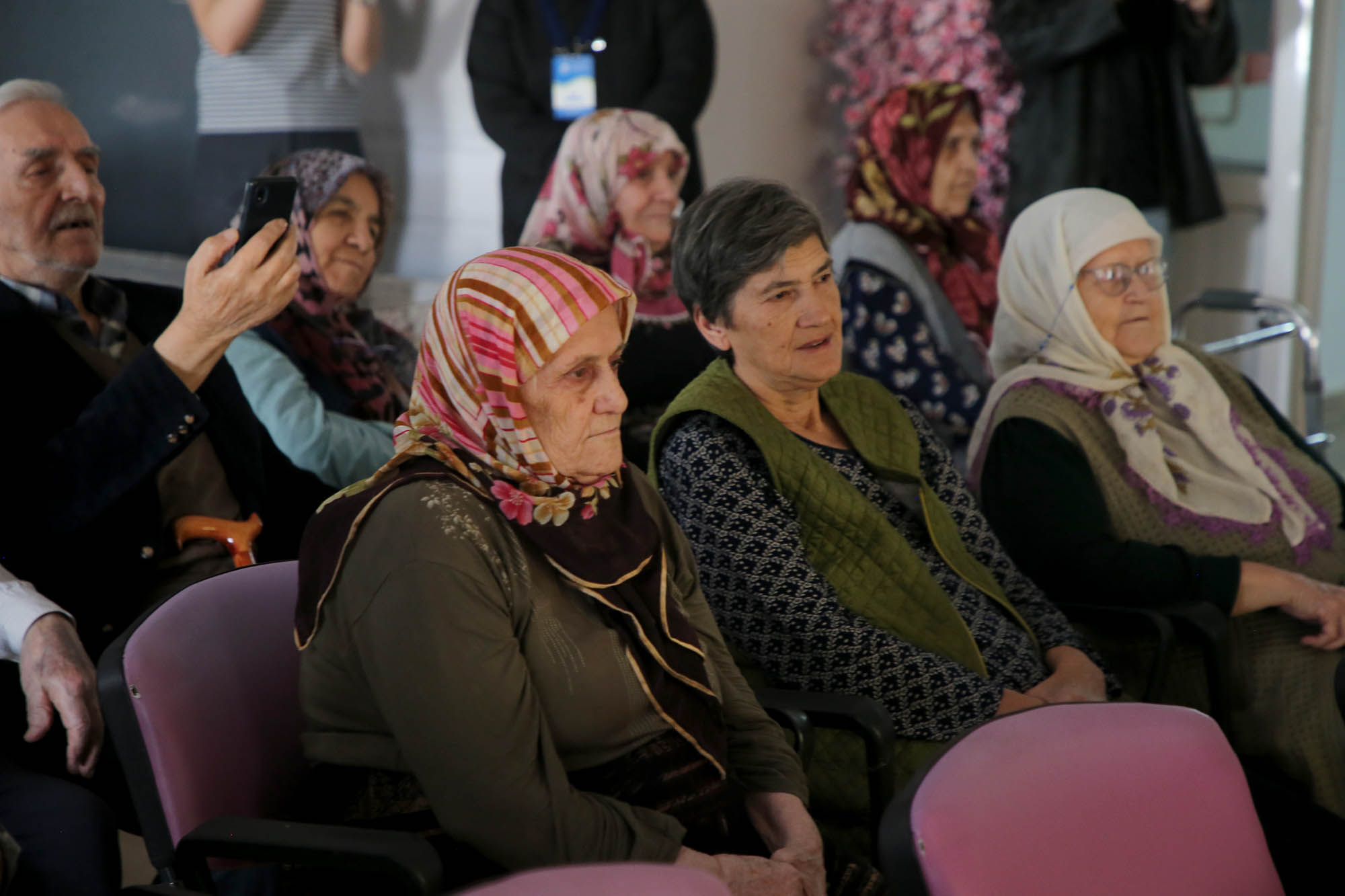Büyükşehir’den yaşlıların yüzünde tebessüm olan ziyaret