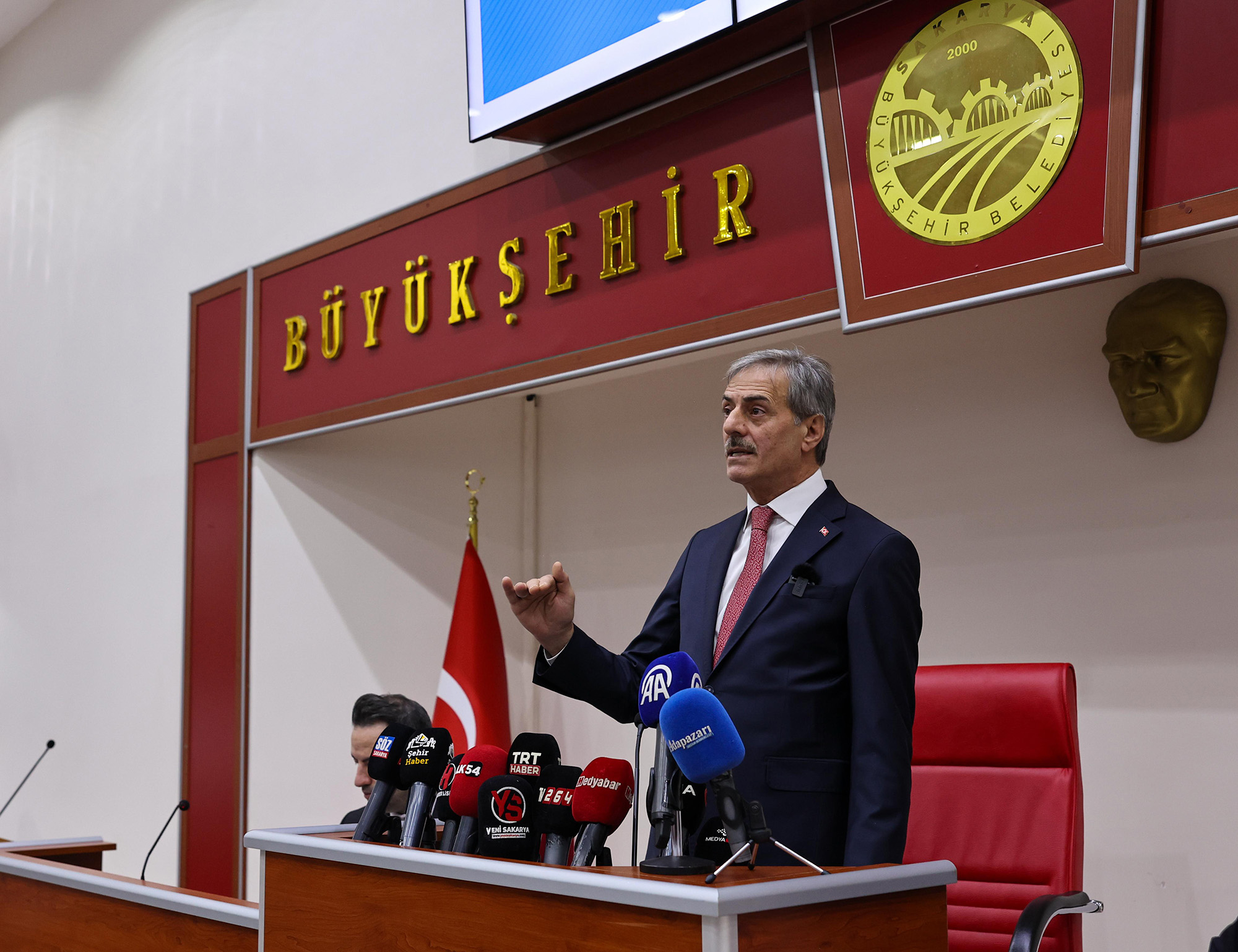 8 milyarlık yatırımla şehrin yarınlarına iz bırakıyoruz