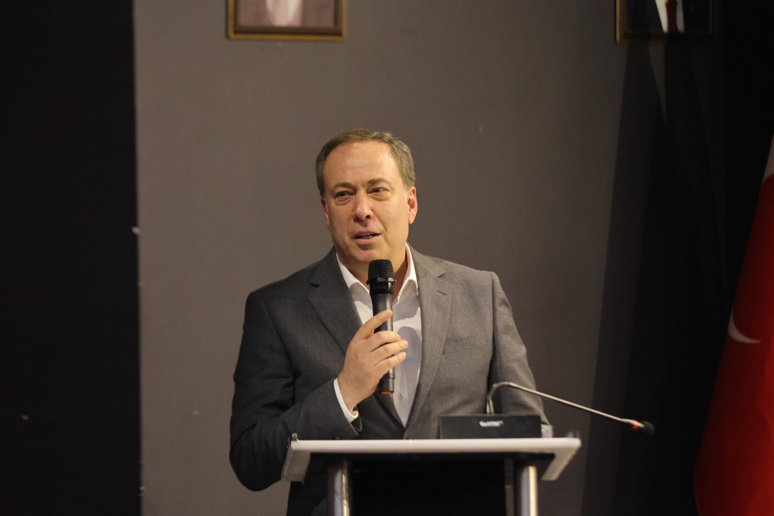  “Şehri geleceğe taşıyacak adımları hep birlikte atıyoruz”