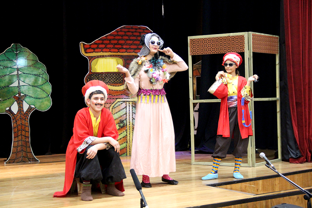 SGM öğrencilerinden ‘Mirasyedi’ performansı