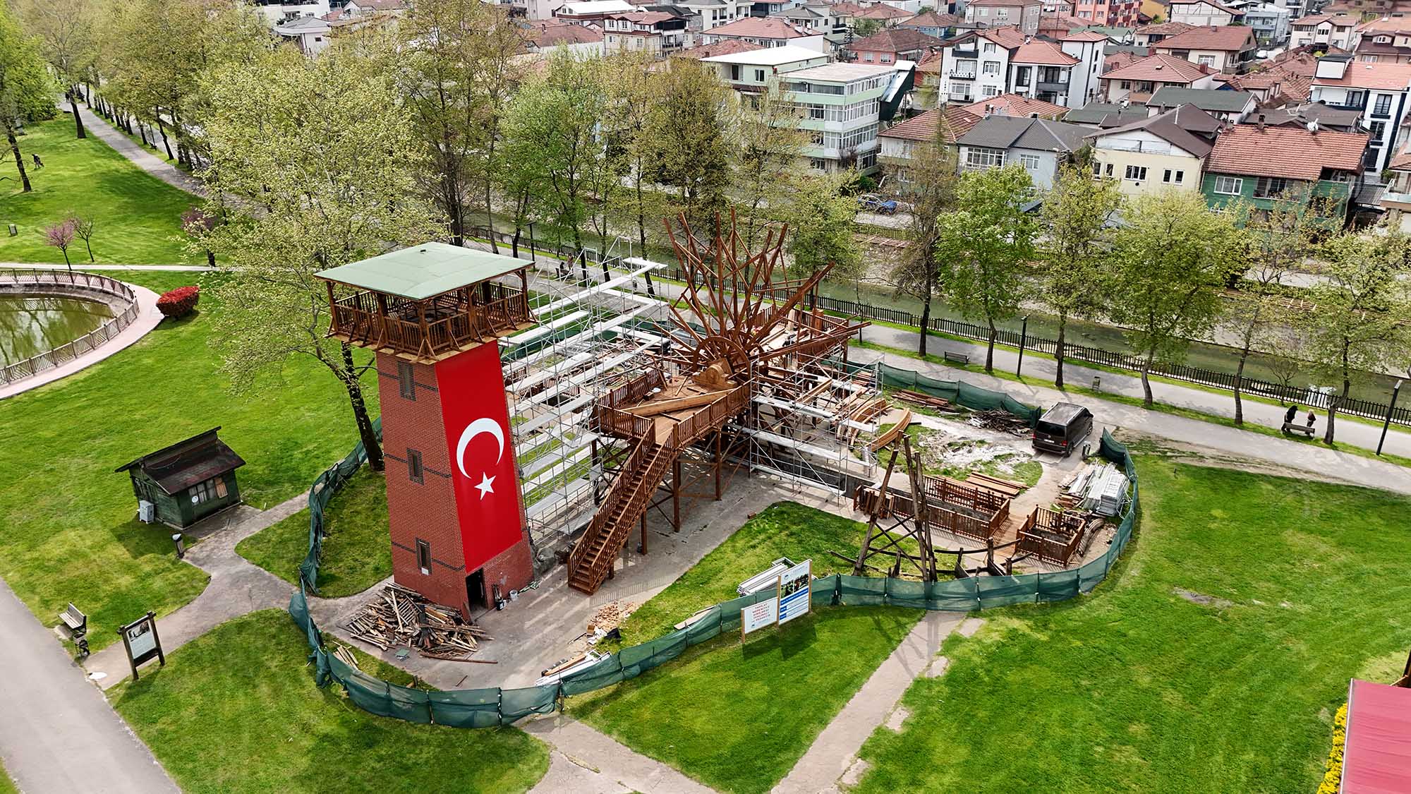 Şehrin kültürel simgesi Tarihi Çark’ta titiz çalışma devam ediyor