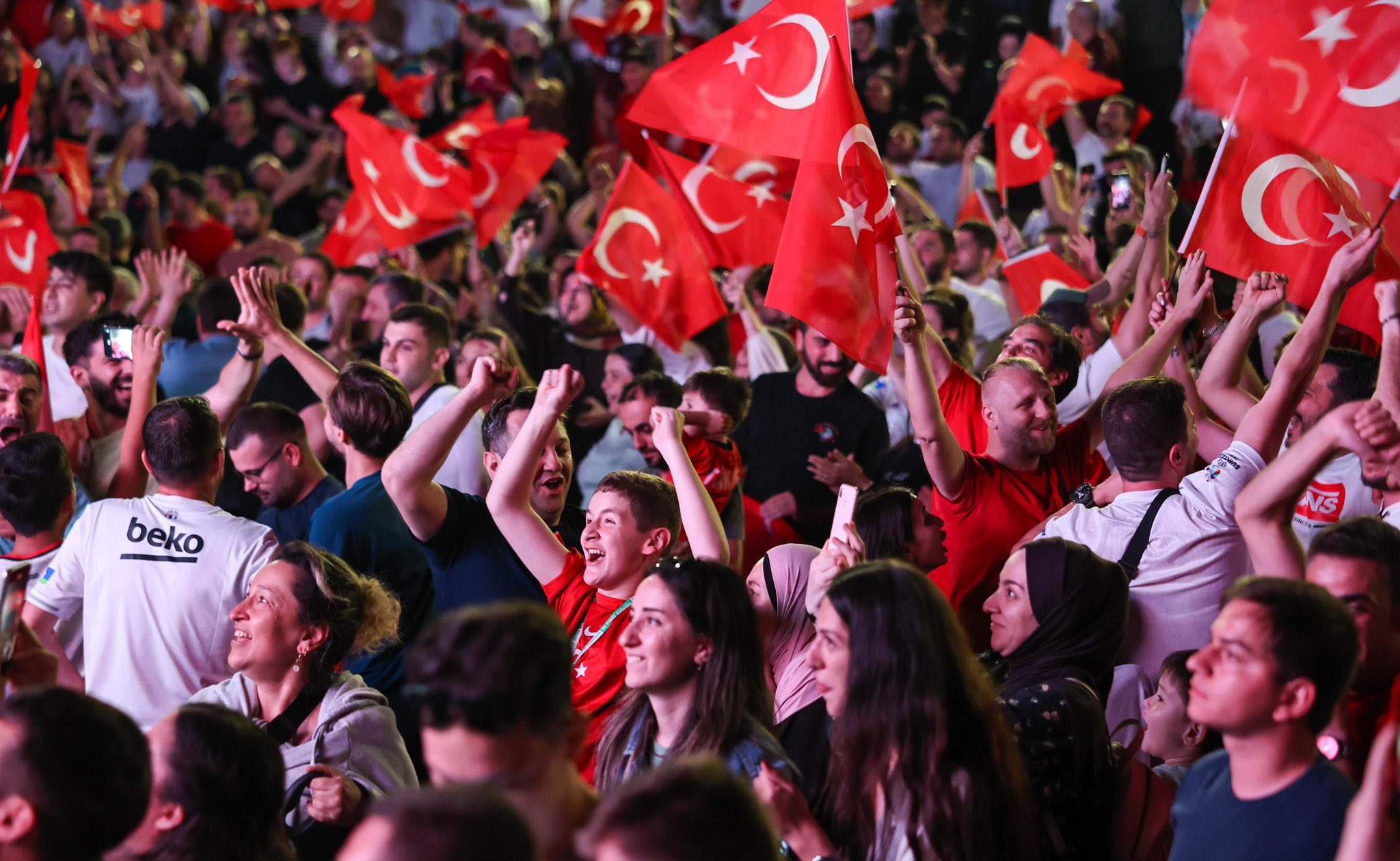 Bizim Çocuklar’ın dünyayı titreten başarısı Millet Bahçesi’nde tarihi bir şölene dönüştü: “Coşkumuz hiç eksilmesin”