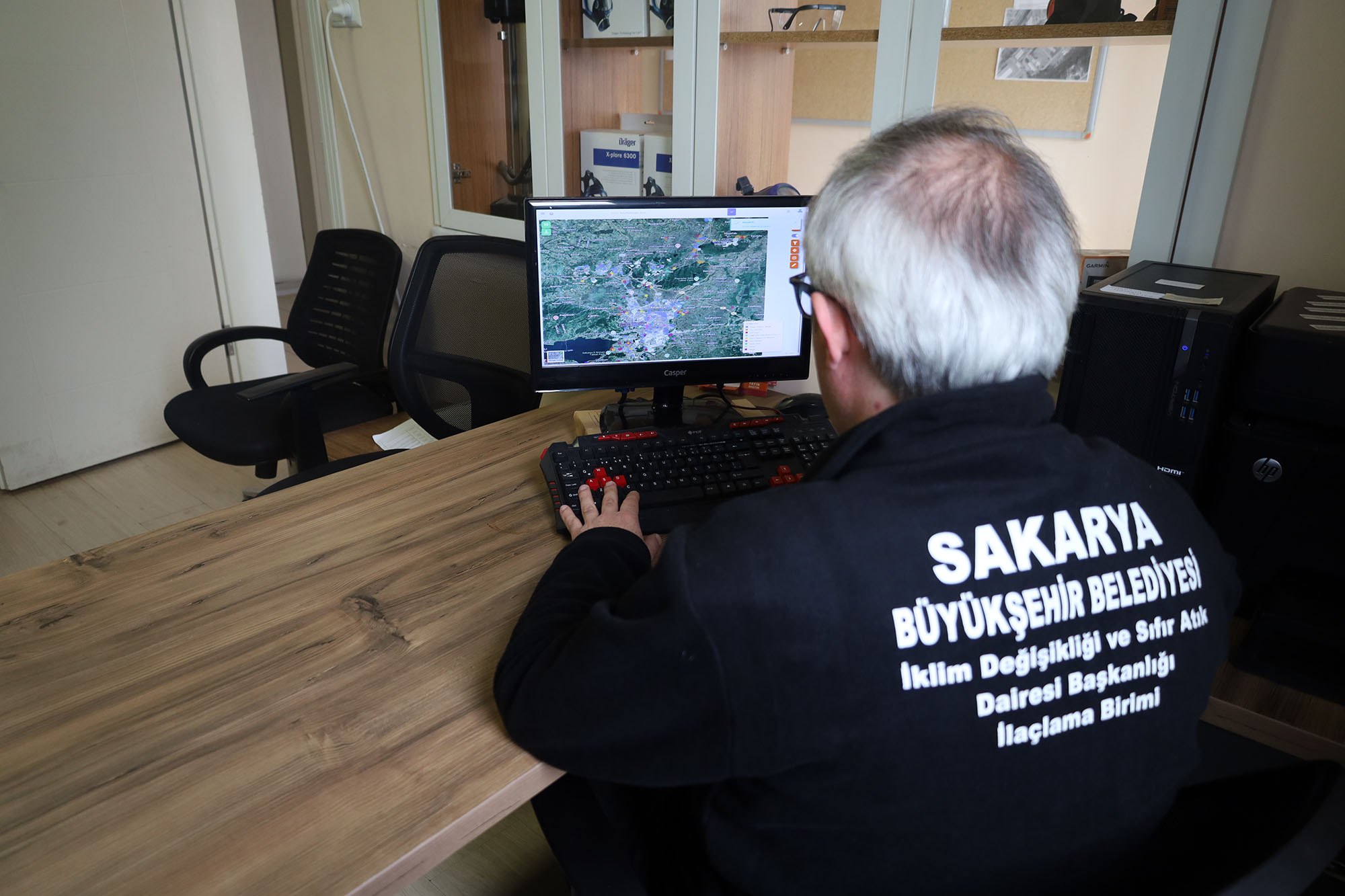 Ekip sahaya indi, şehrin her ‘karışında’ mücadele başladı