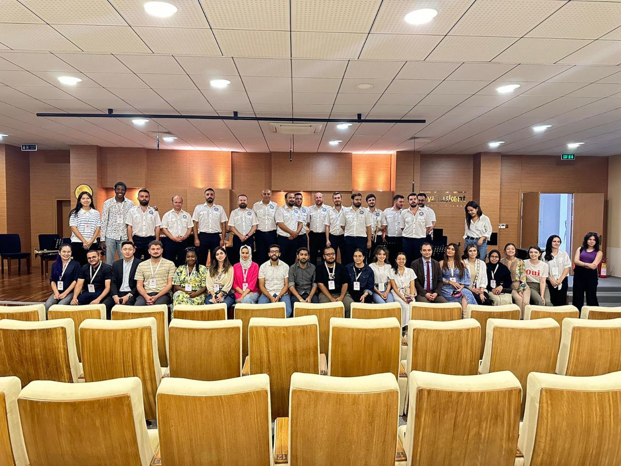 18 ülkeden 21 genç Büyükşehir’in dünyaya örnek projelerini tanıdı