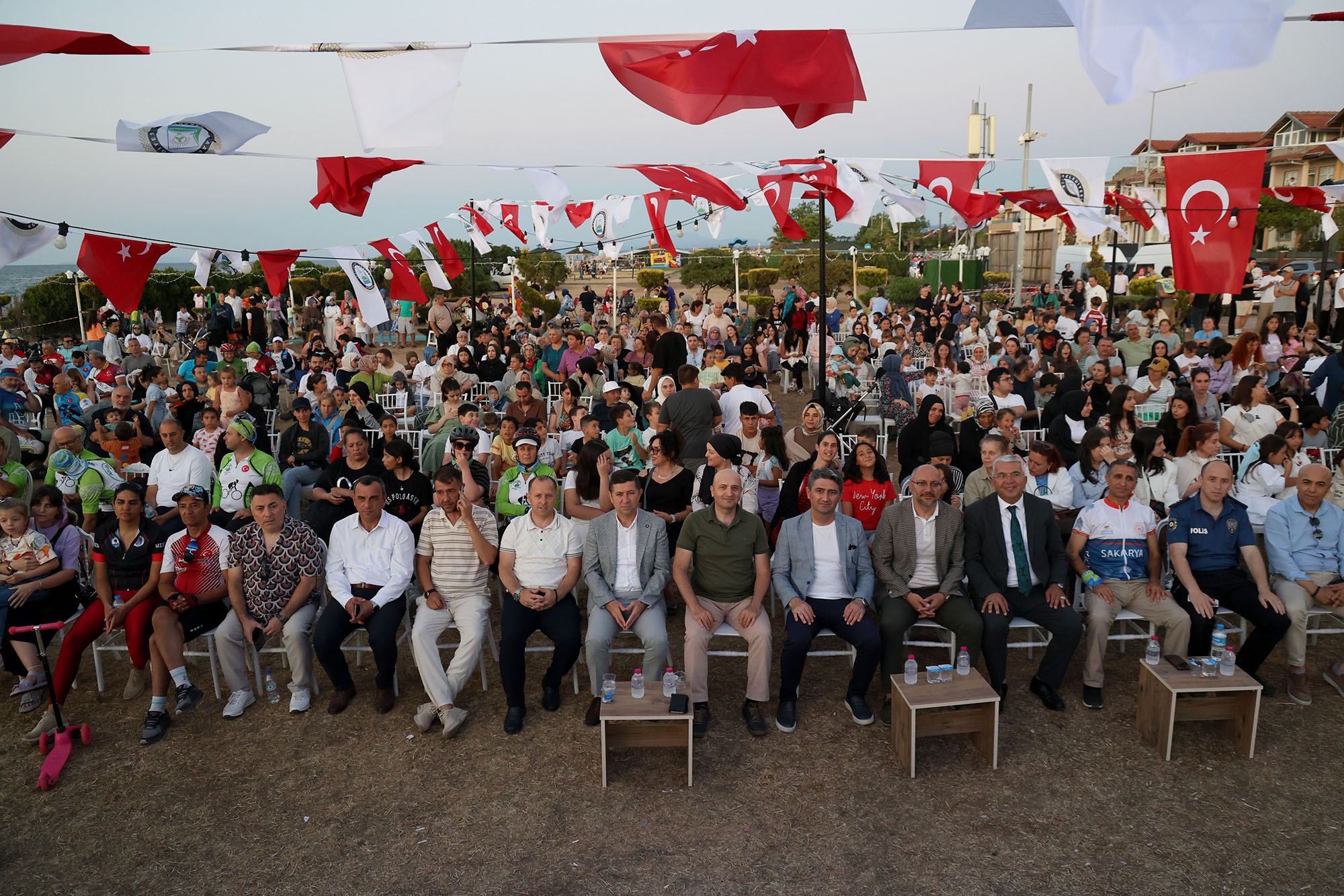 “Yaz Seninle Güzel” konserleri Kocaali ve Sapanca’da unutulmaz bir gece yaşattı