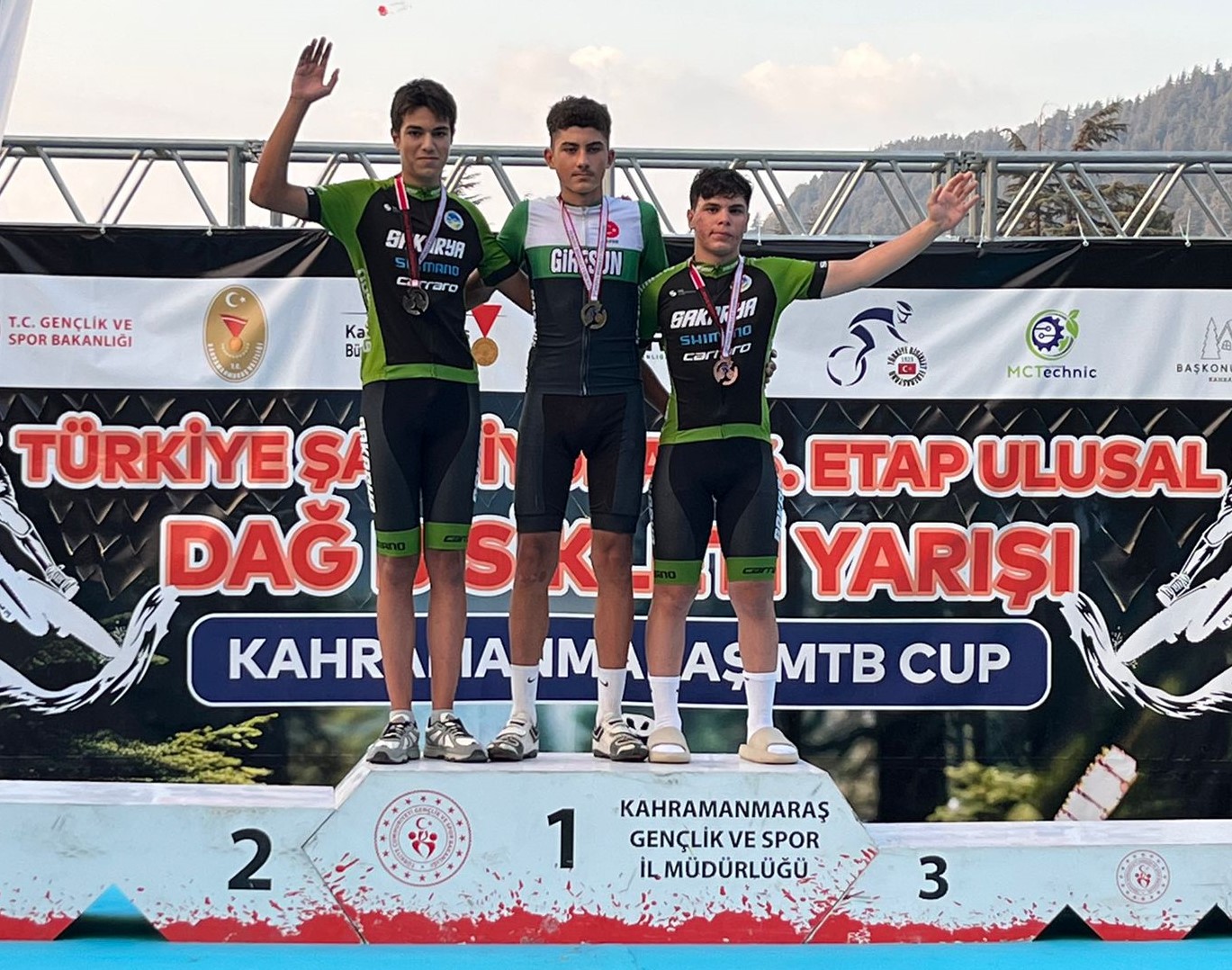 Büyükşehir sporcularından üç ayrı branşta büyük başarı