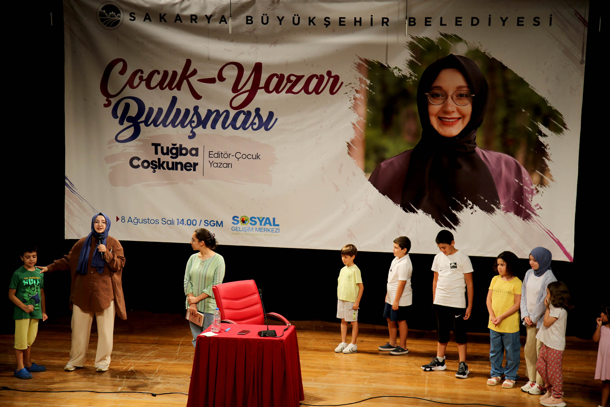 Kitaplarını okudukları yazarlarla SGM’de buluşuyorlar