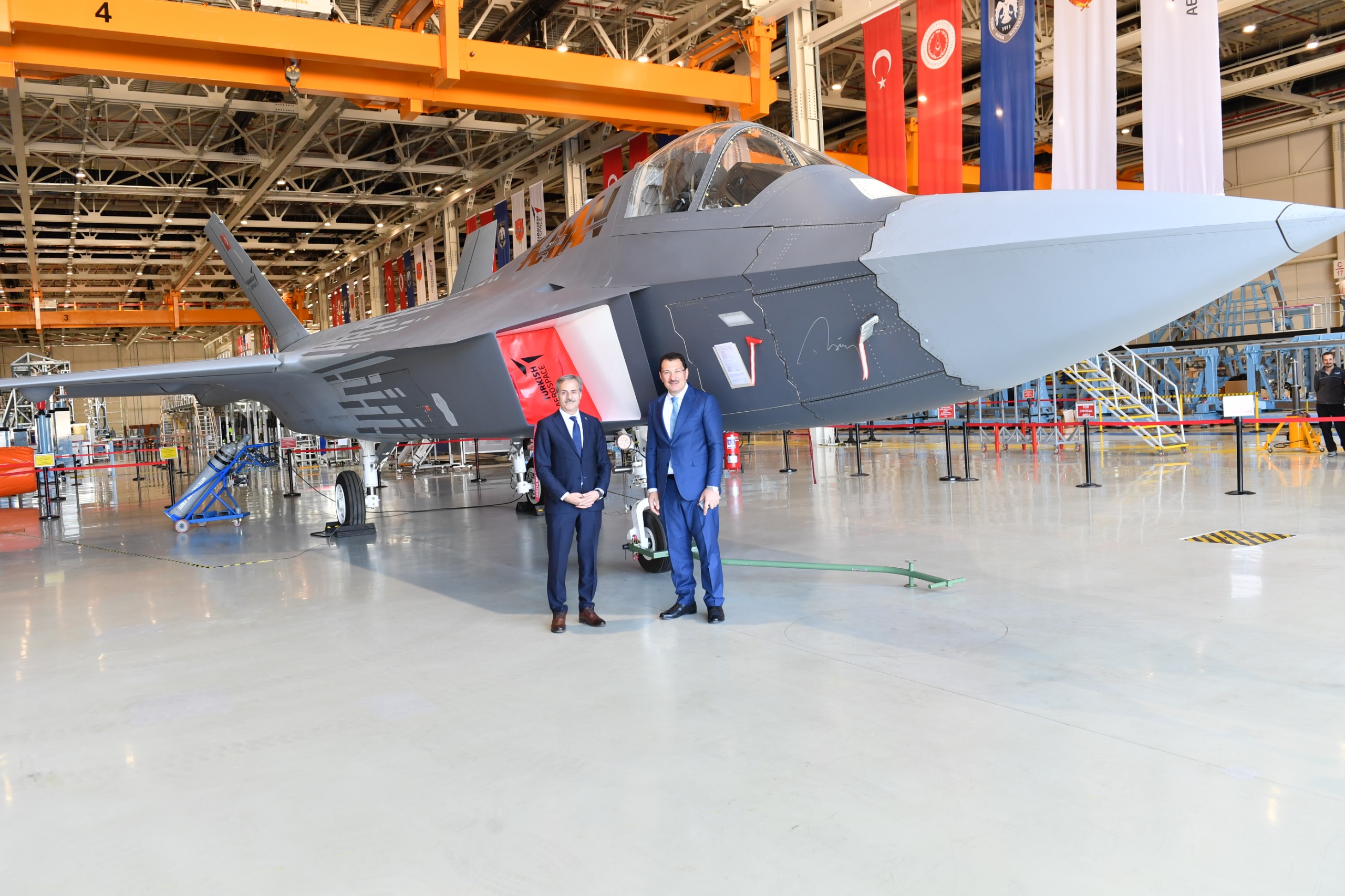 “Savunma sanayi ülkemizin gurur kaynağı olan eserlere imza atmaya devam edecek”