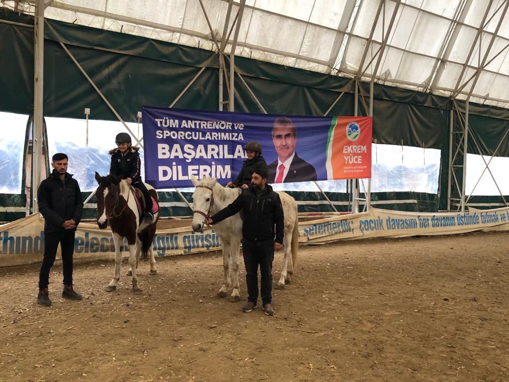 ‘Binicilik Sporu Okullarla Buluşuyor’