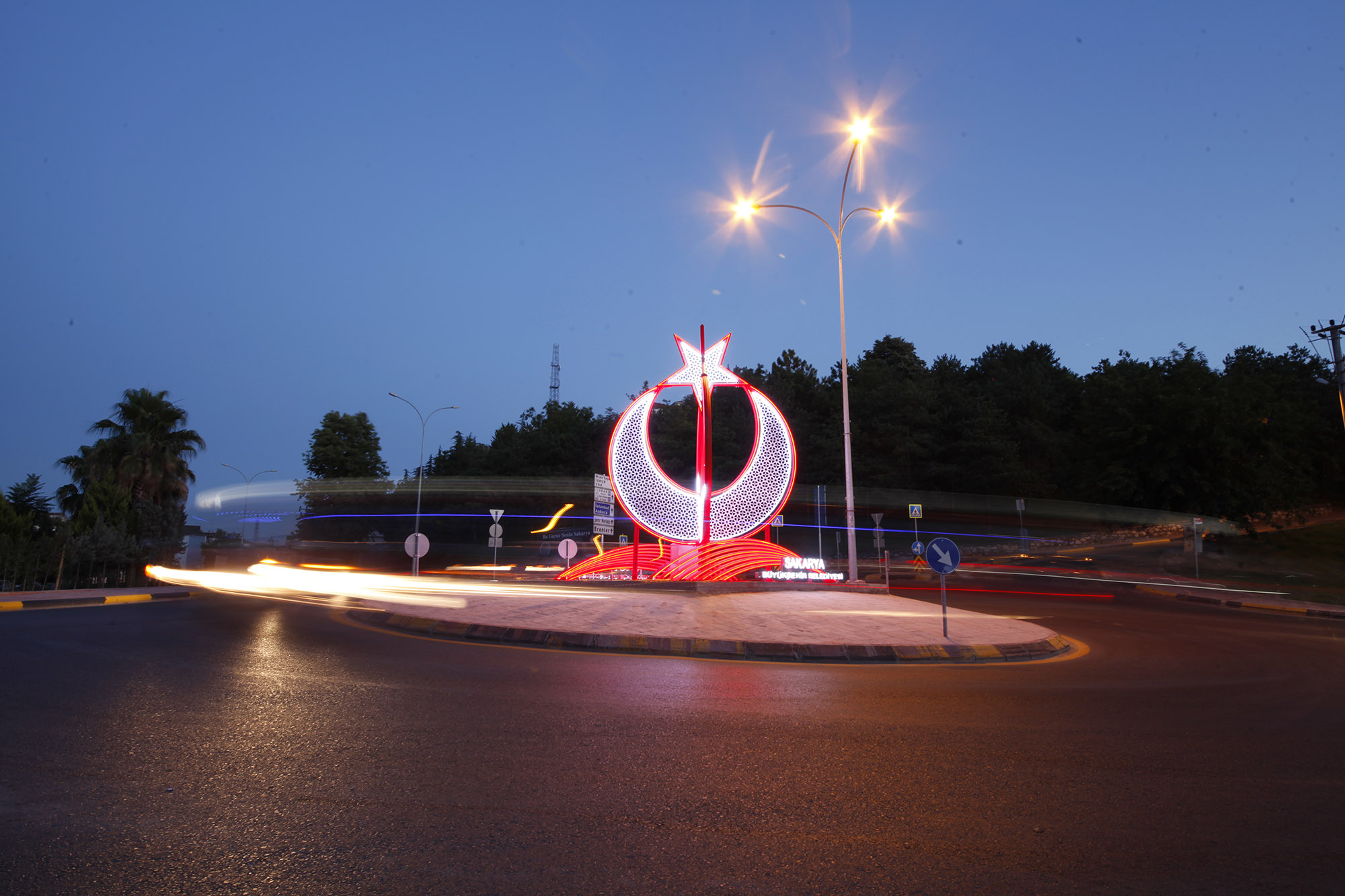 Sakarya Köprülü Kavşağı son haliyle ışıl ışıl