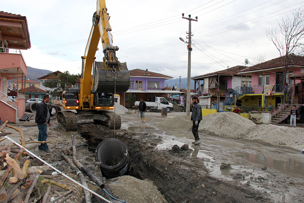 Geyve’de Altyapı Baştan Aşağı Yenileniyor