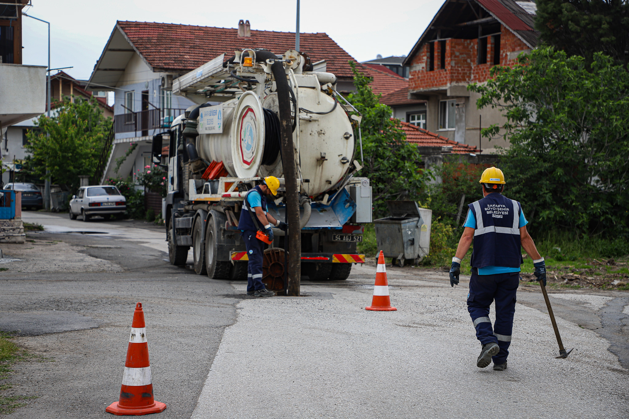 SASKİ kuvvetli yağış uyarılarına karşı altyapı temizliği için sahada