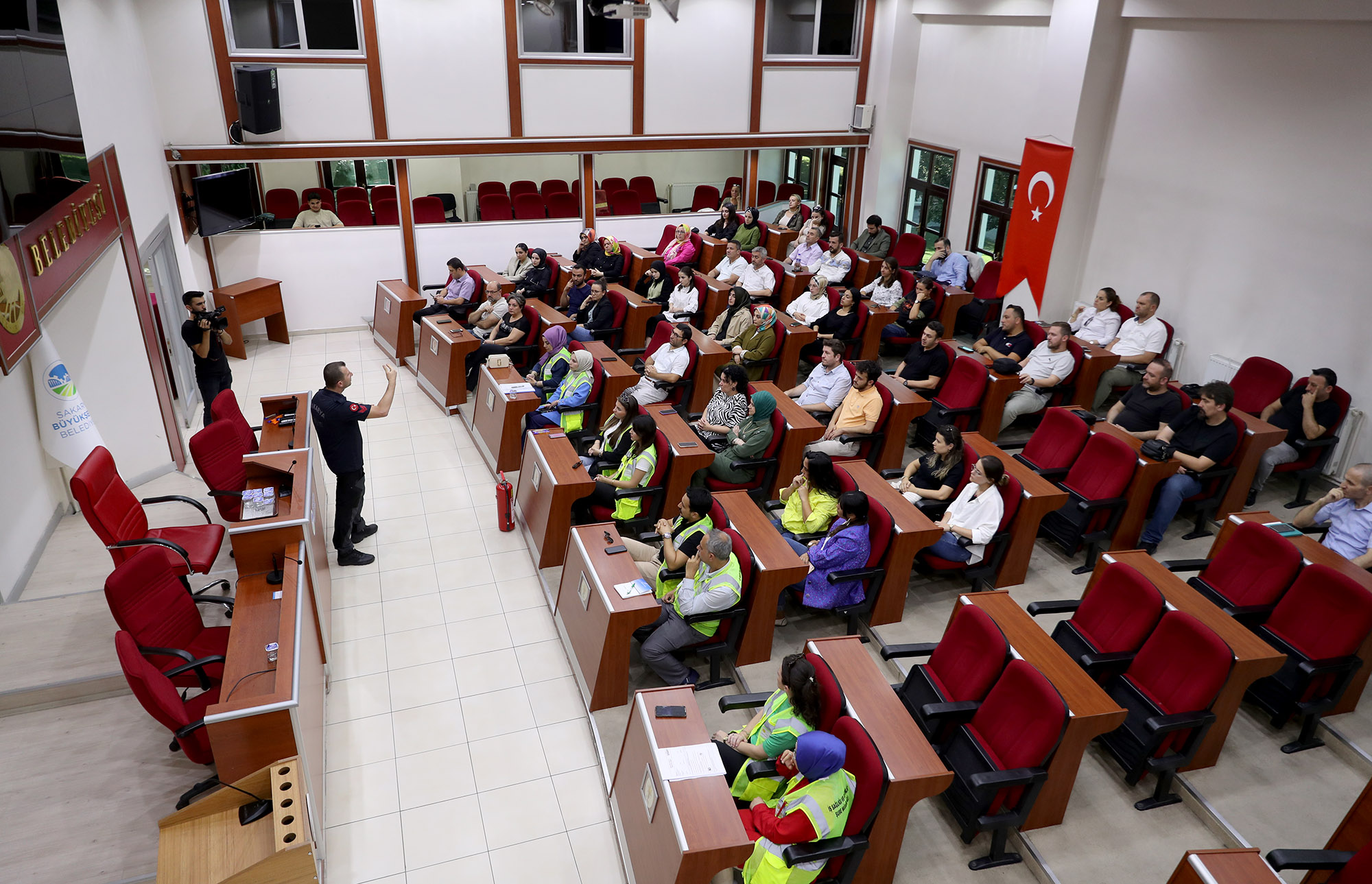 Büyükşehir çalışanları ‘ateşe müdahaleyi’ öğrendi