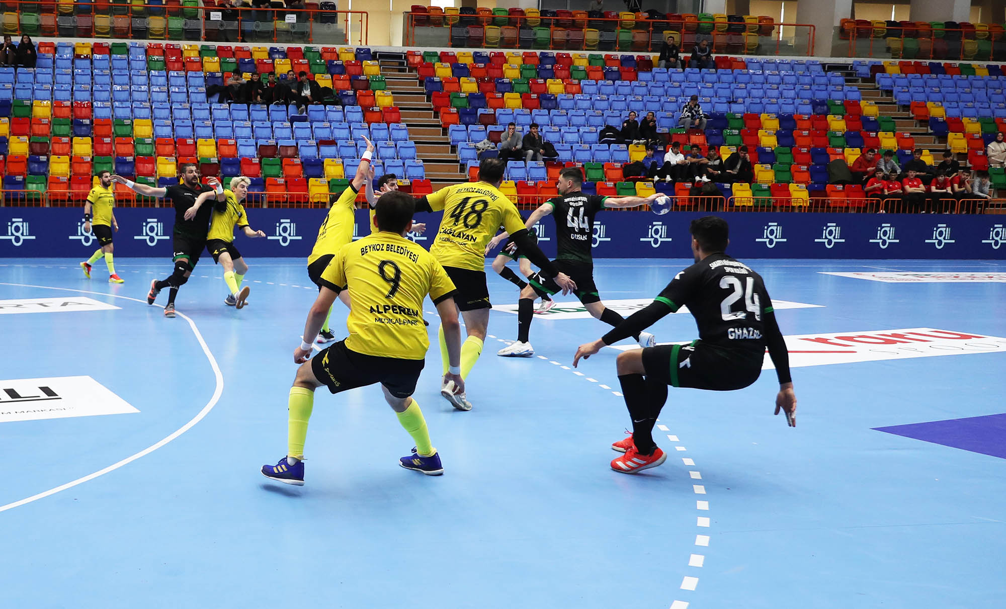 Büyükşehir Hentbol kupaya yarı finalde veda etti