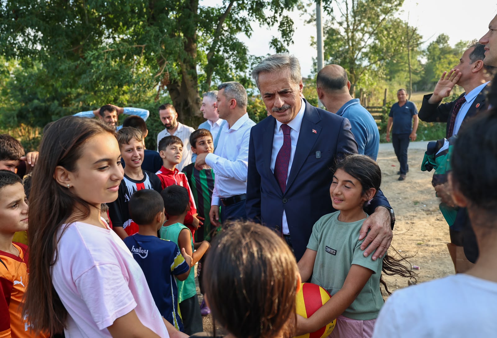 Çocukların yüzü güldü, son adres Yazılıgürgen oldu