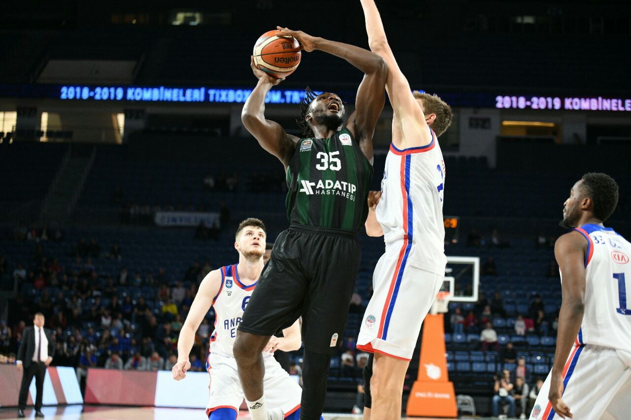 Büyükşehir Efes’i İstanbul’da devirdi