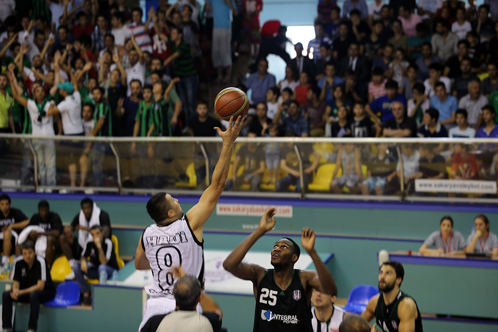 Basketbol ve Futbolda Önemli Başarılara İmza Atacağız