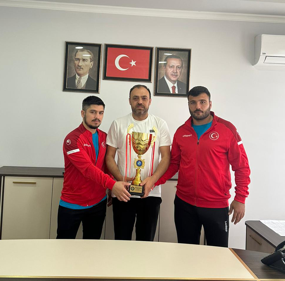 Büyükşehir’in güreşçileri Olimpiyat Oyunları’na katılacak
