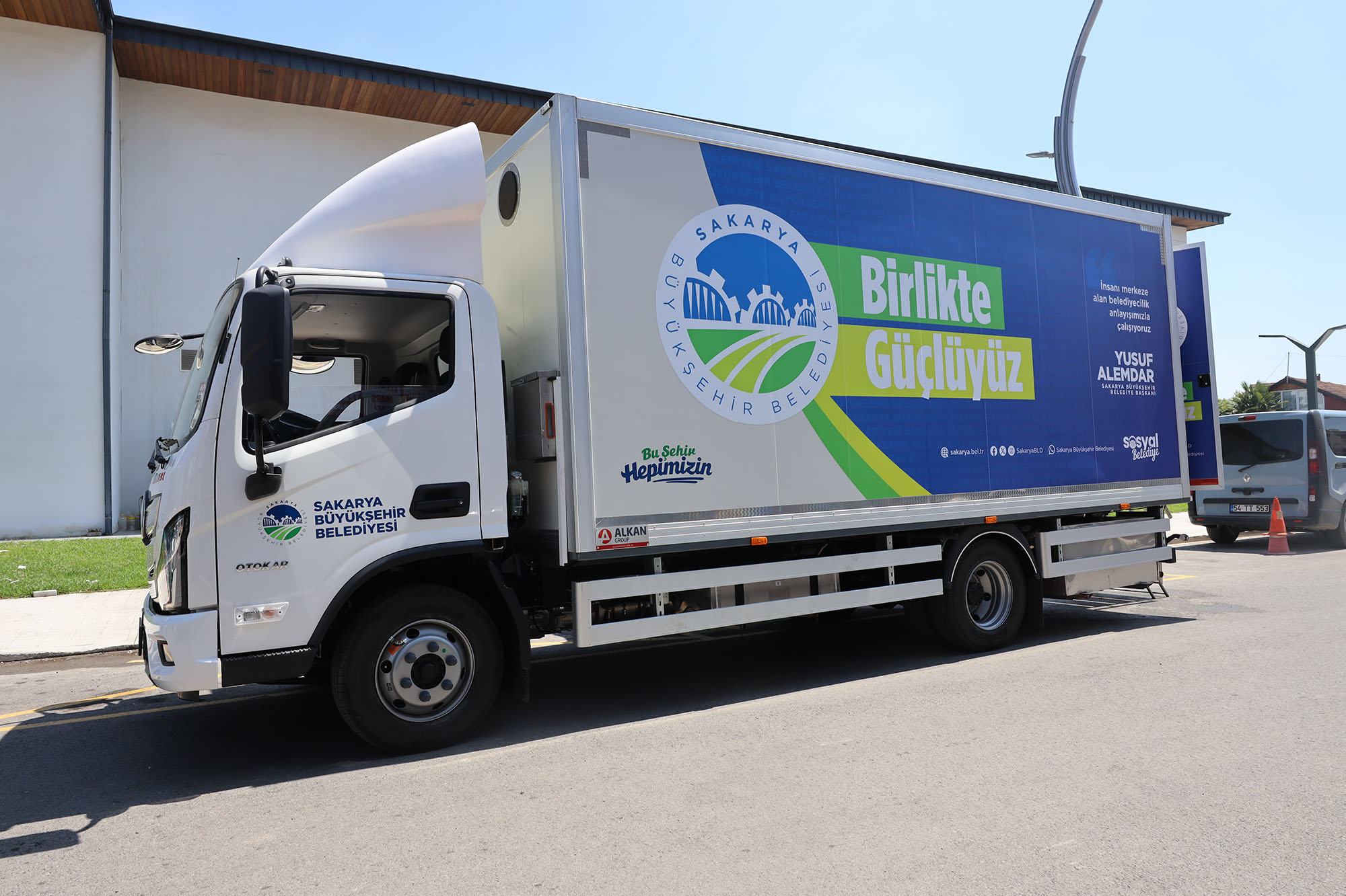 Büyükşehir'in mobil ikram aracı hizmete hazır