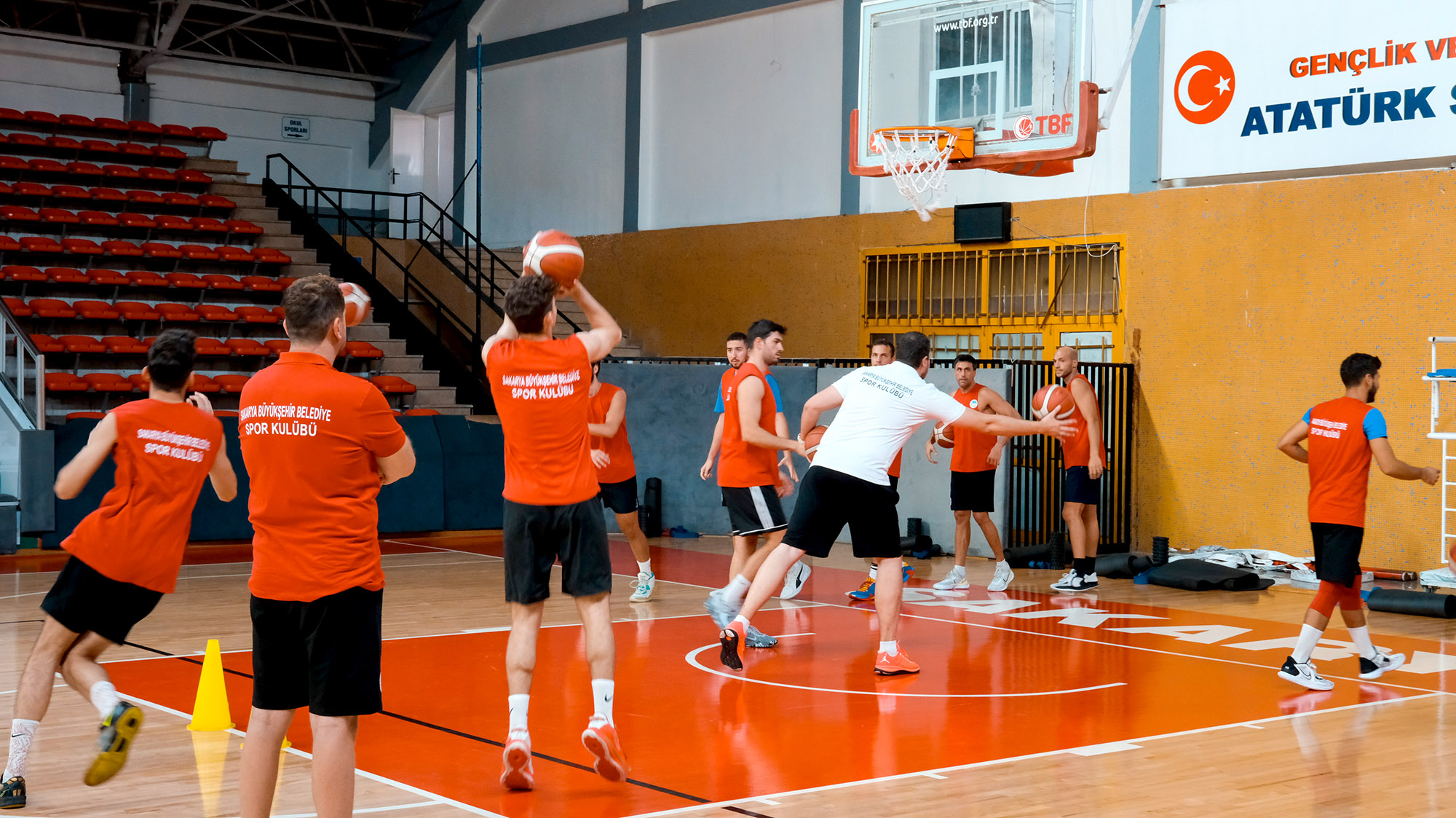 Büyükşehir Basketbol antrenmanlara başladı Basketbol heyecanı parkelere geri döndü, Büyükşehir basketbol 2. Ligde mücadele edecek