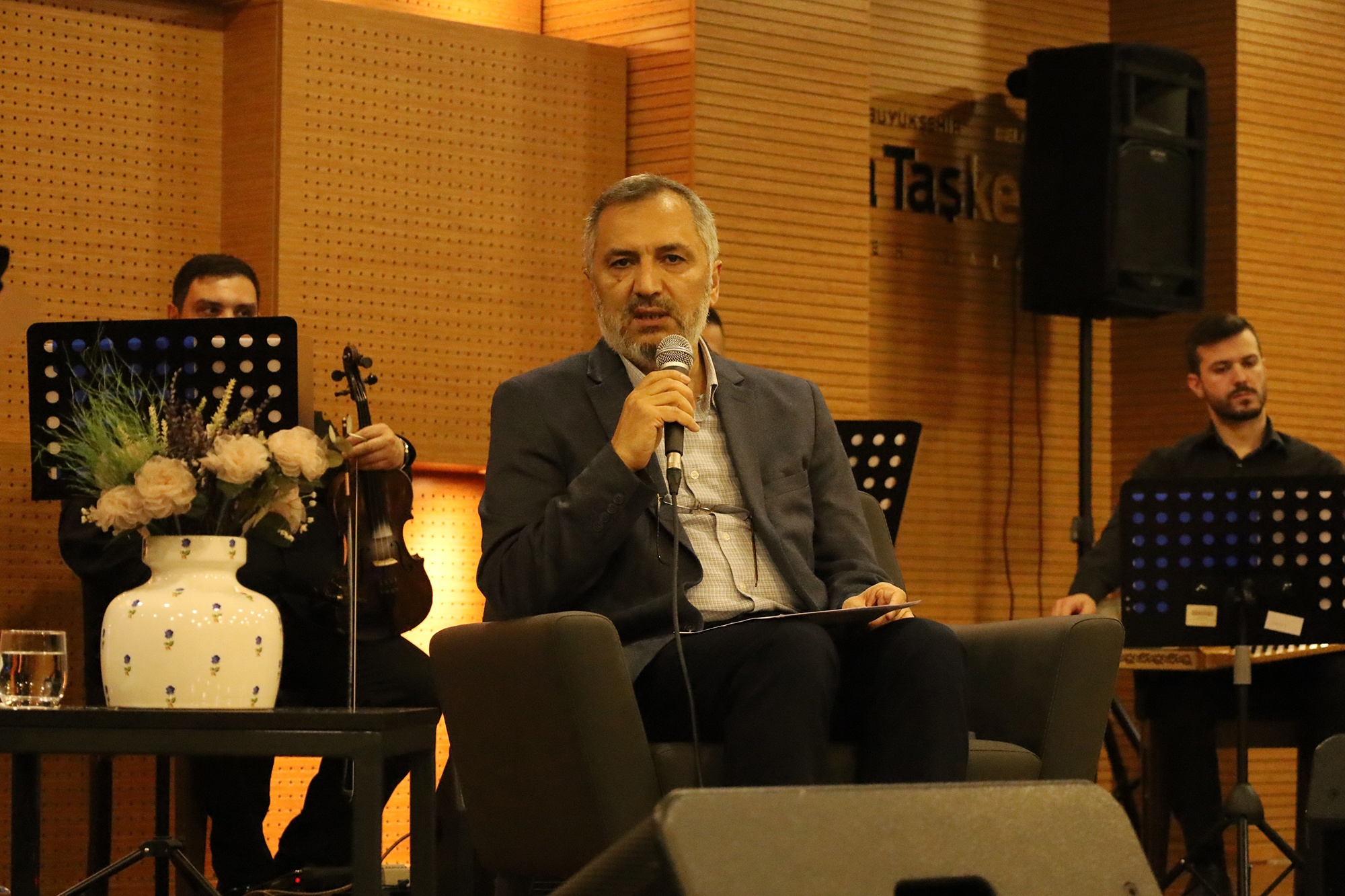Vuslatın 751. yıl dönümünde yüreklere dokunan program: Mevlevi tınıları ile Mevlana’nın aşkı gönüllere dokundu