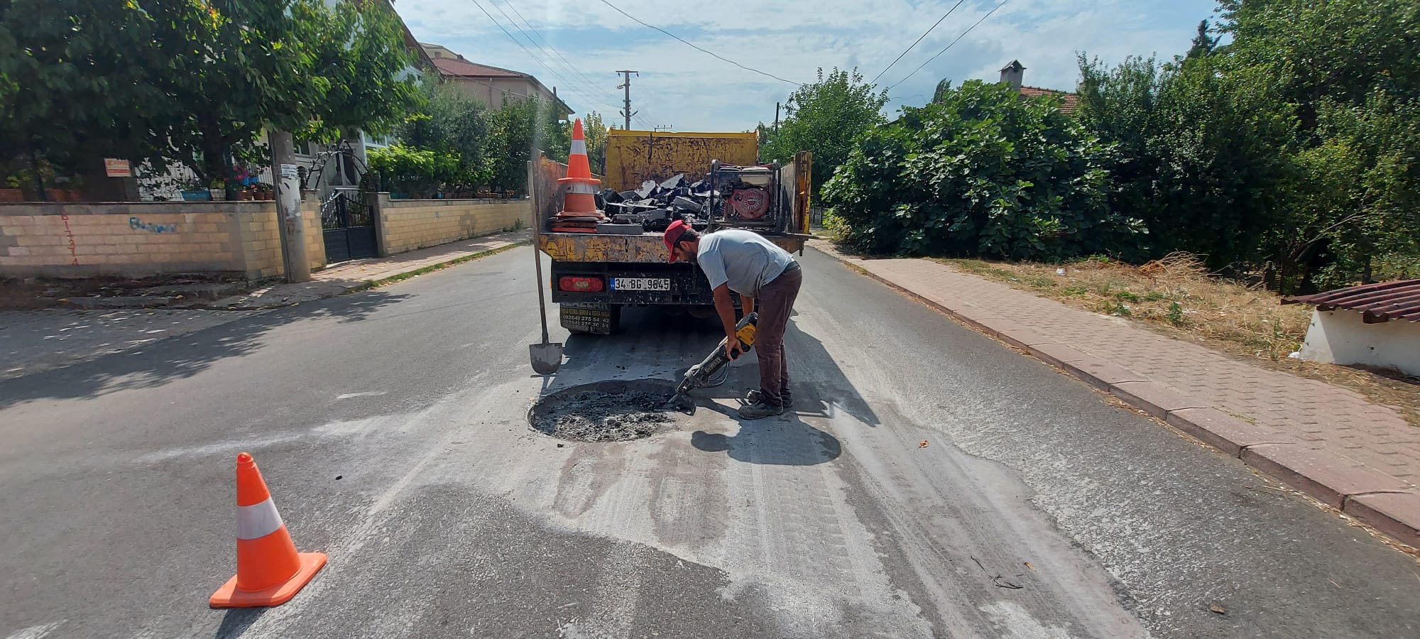 Konforlu ulaşım için Geyve’de 600 kapağa müdahale edildi