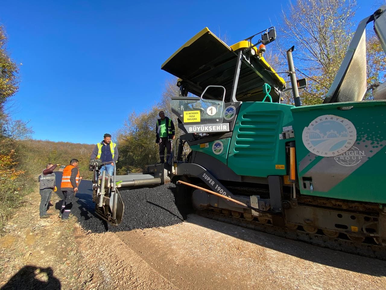 Büyükşehir Kaynarca’da asfalt çalışmalarına hız verdi