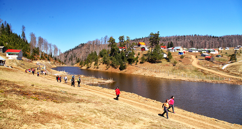 Doğaseverler Büyükyayla’daydı