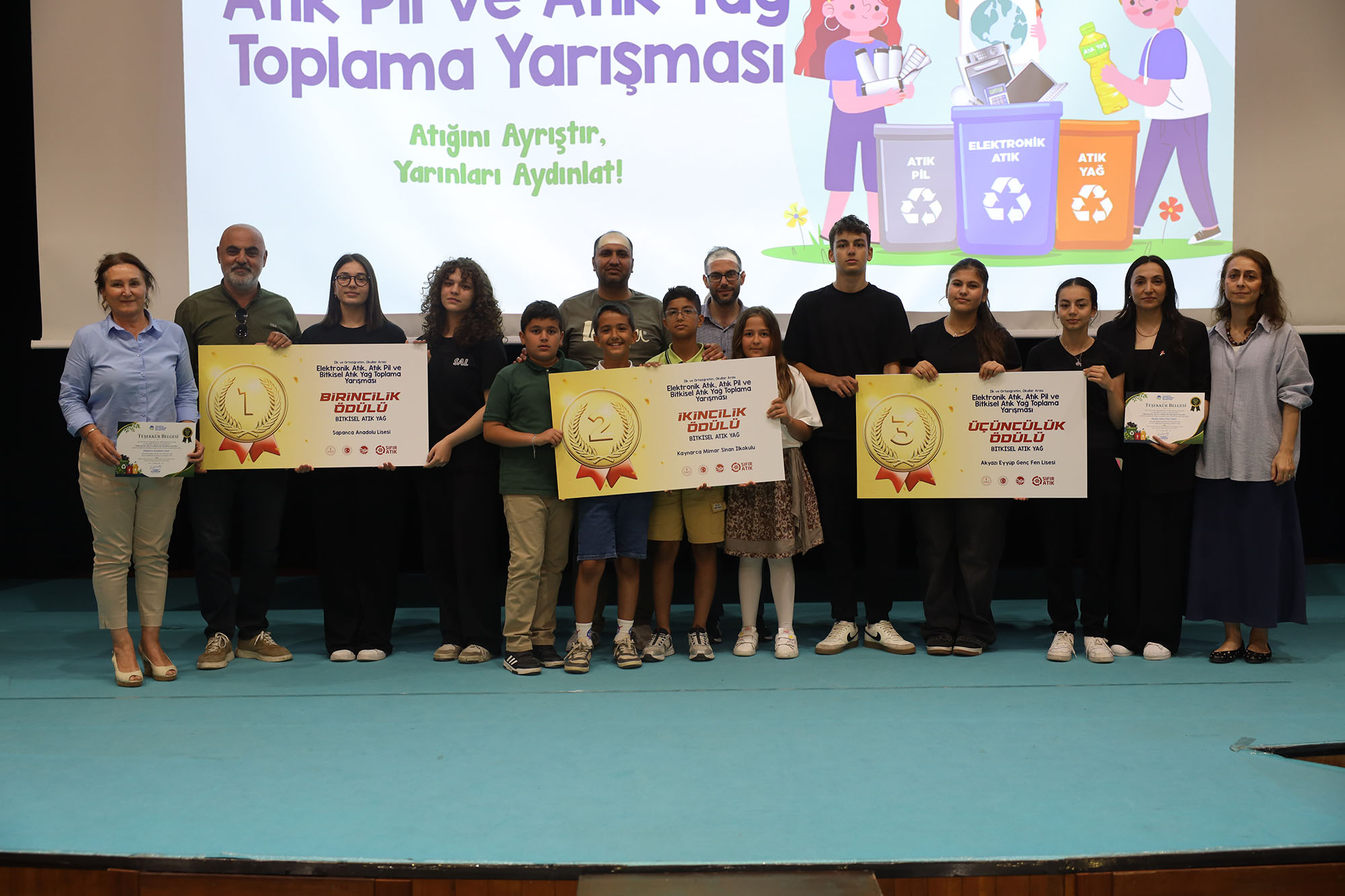 Sakarya’da öğrenciler ayrışan her atıkla geleceğe umut taşıdı